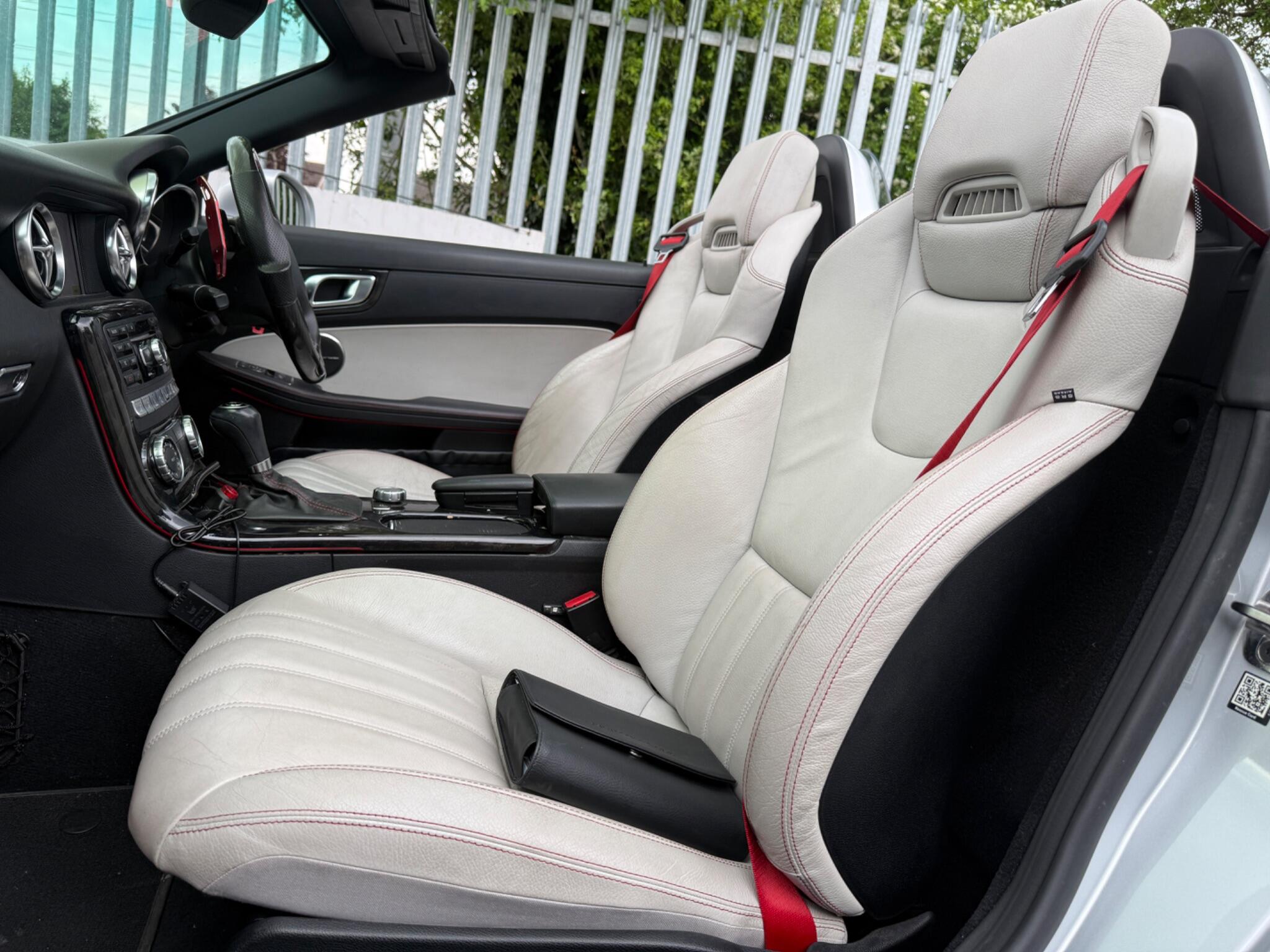 2012 Mercedes-Benz SLK image 35