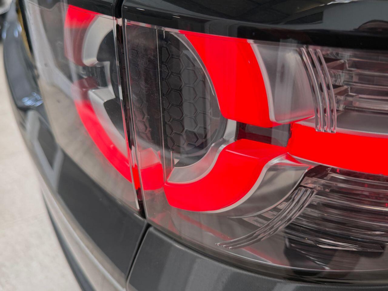Land Rover Discovery Sport view 10
