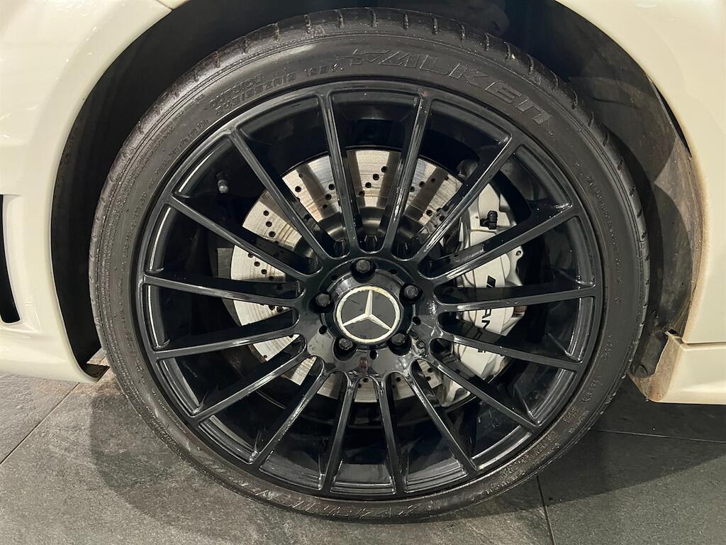 Mercedes-Benz C-Class view 27
