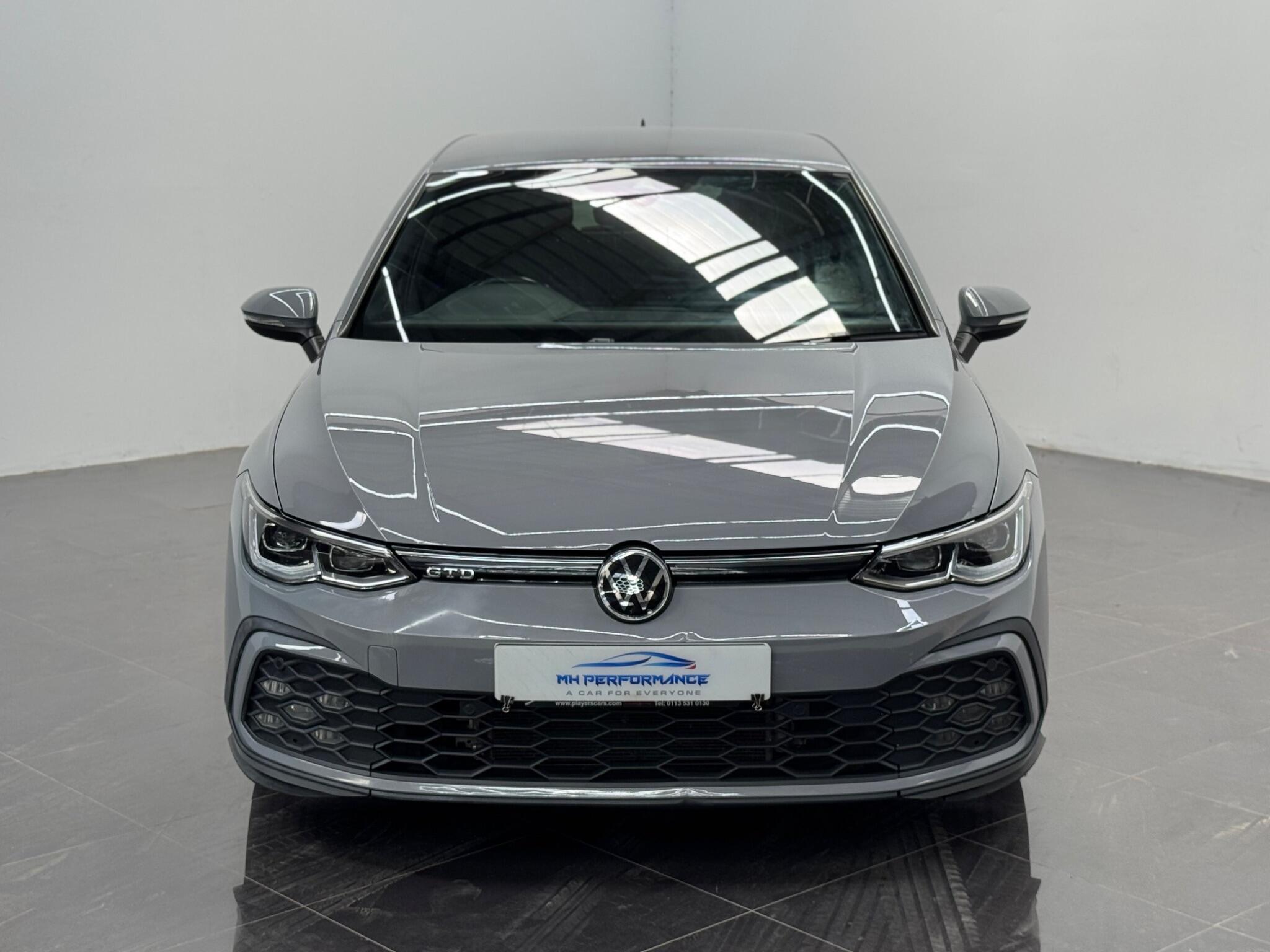 Volkswagen Golf view 2