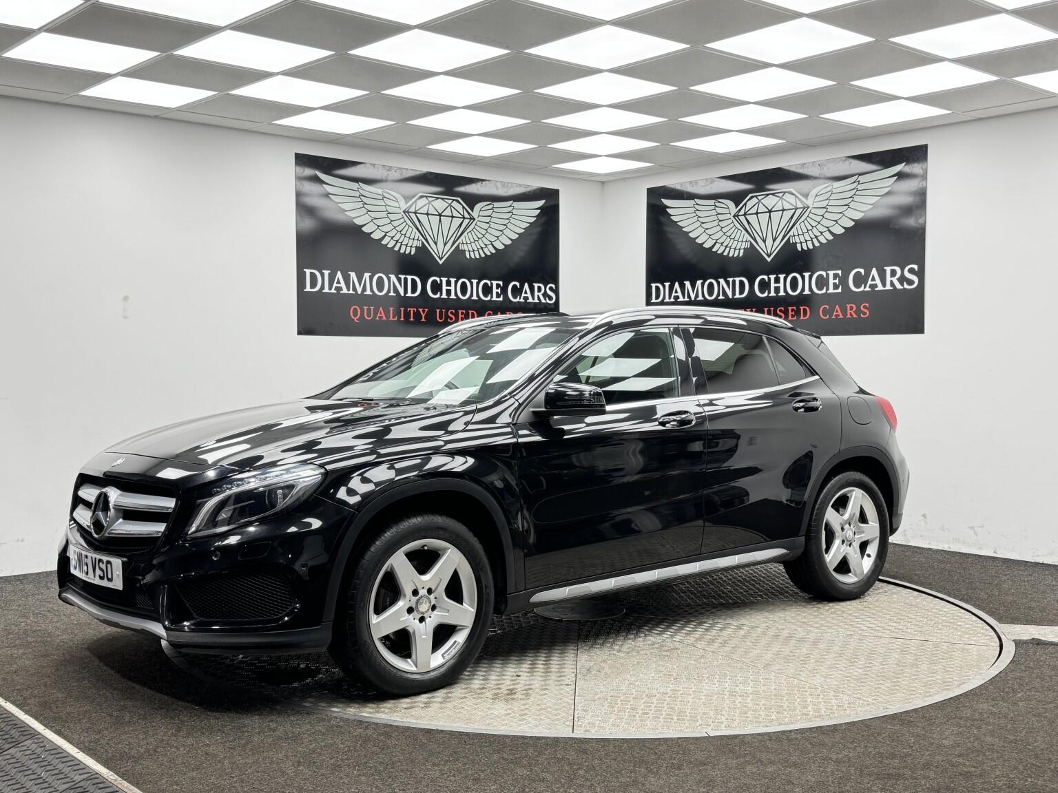 Mercedes-Benz GLA view 3