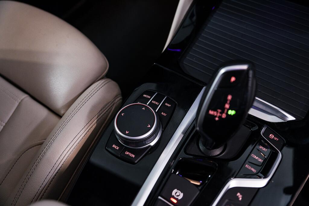 BMW X4 view 19