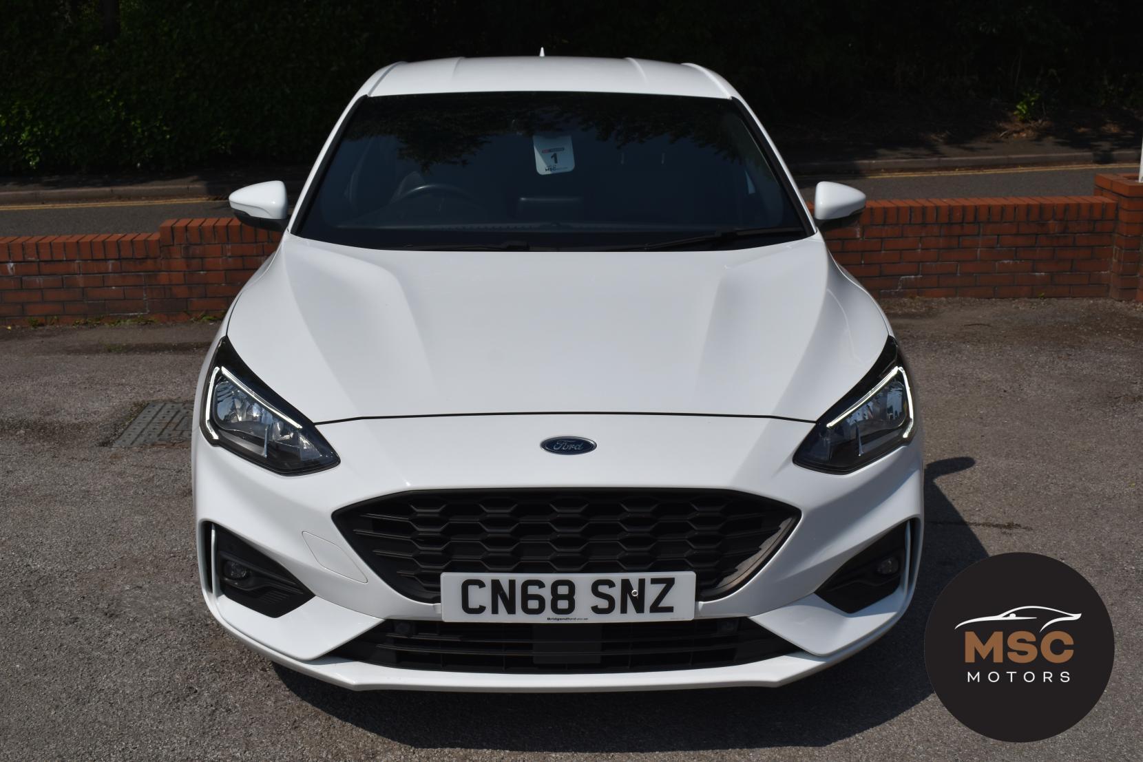 Ford Focus view 3