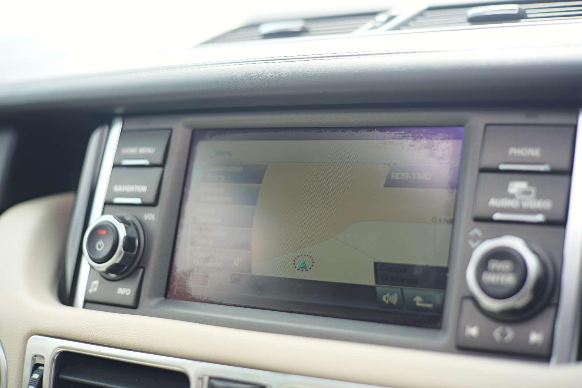 Land Rover Range Rover view 25