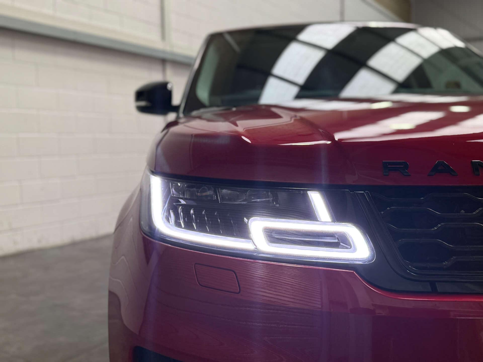 Land Rover Range Rover Sport view 11