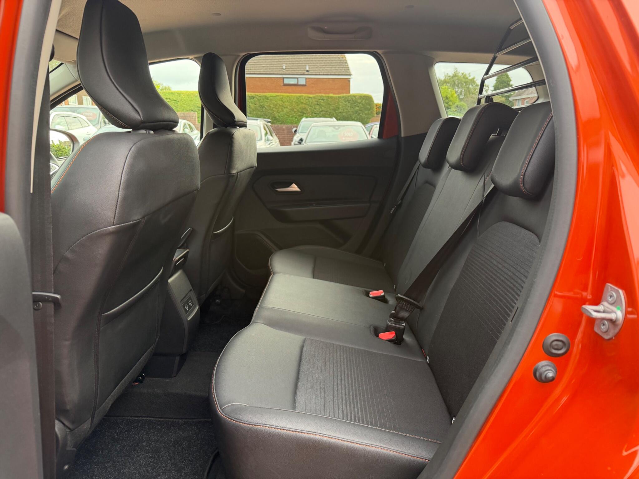 Dacia Duster view 60