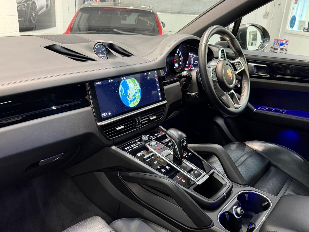 Porsche Cayenne view 41
