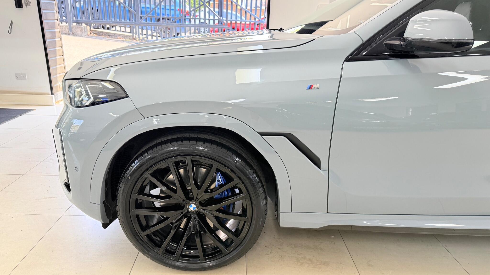 BMW X6 view 57