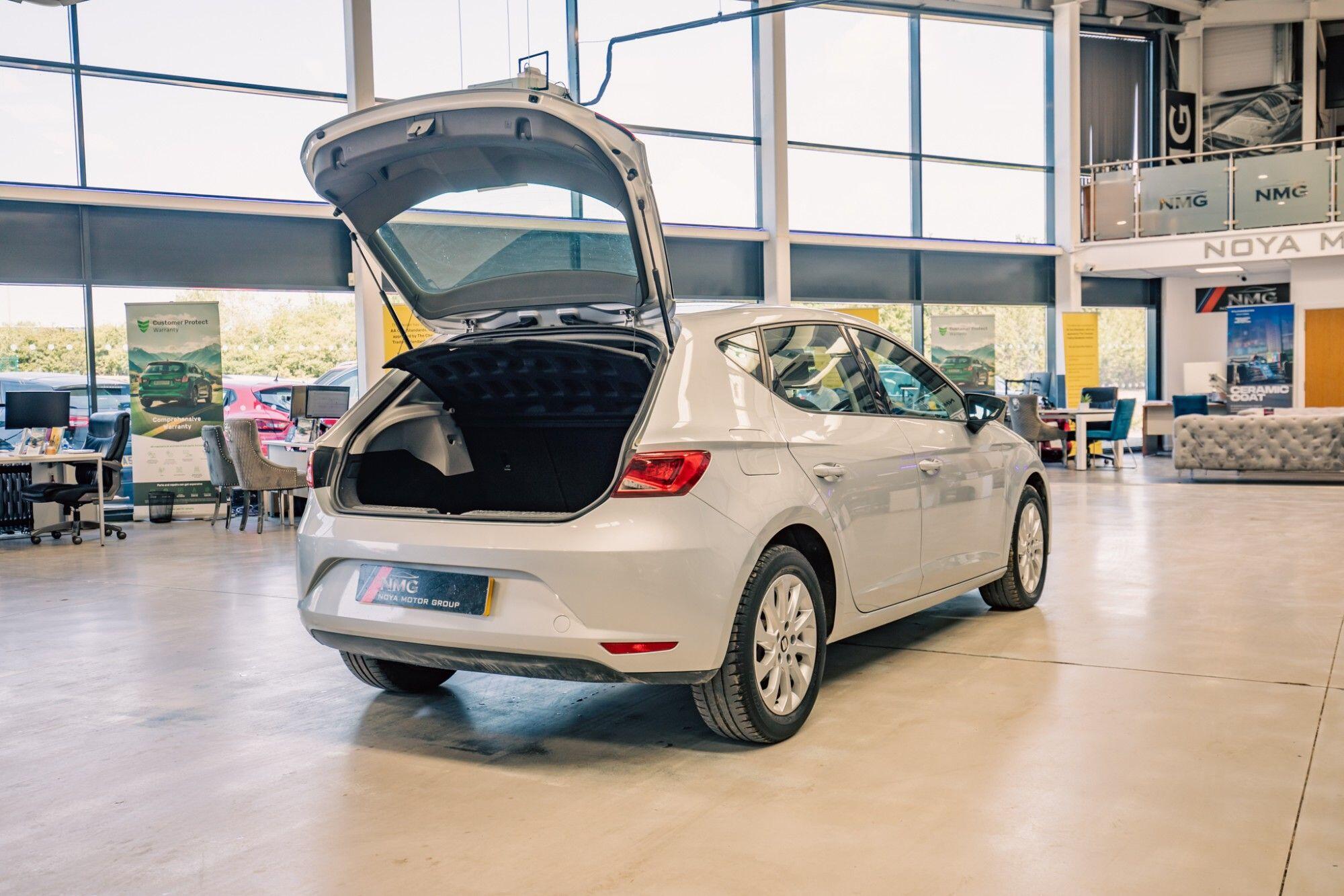 SEAT Leon view 32