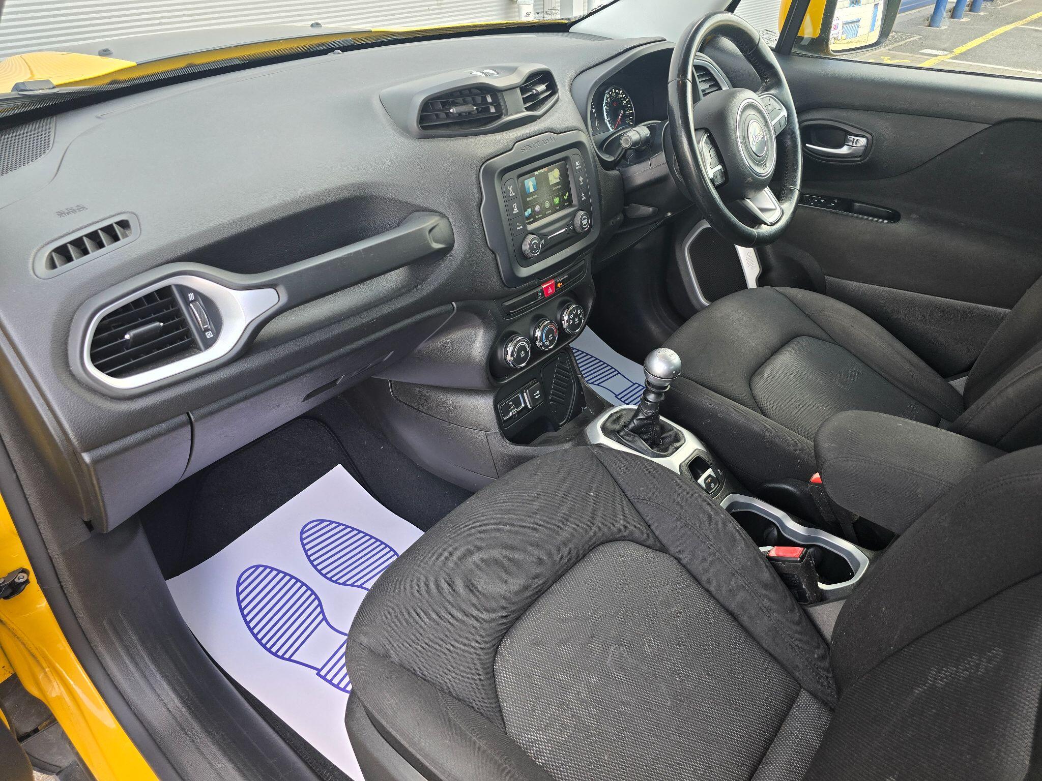 Jeep Renegade view 10