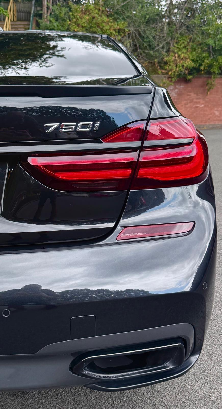 BMW 7 Series view 68