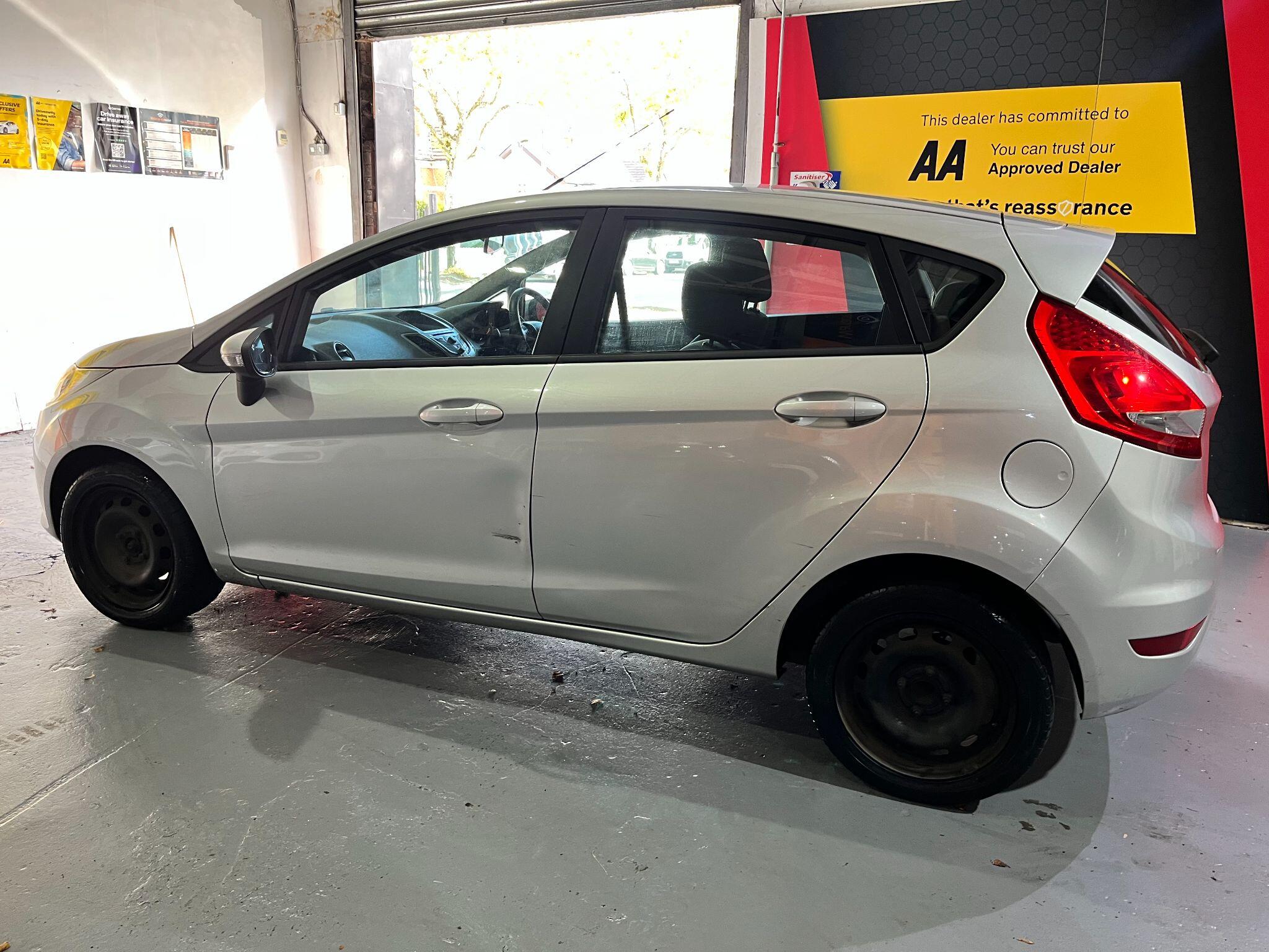 Ford Fiesta view 27