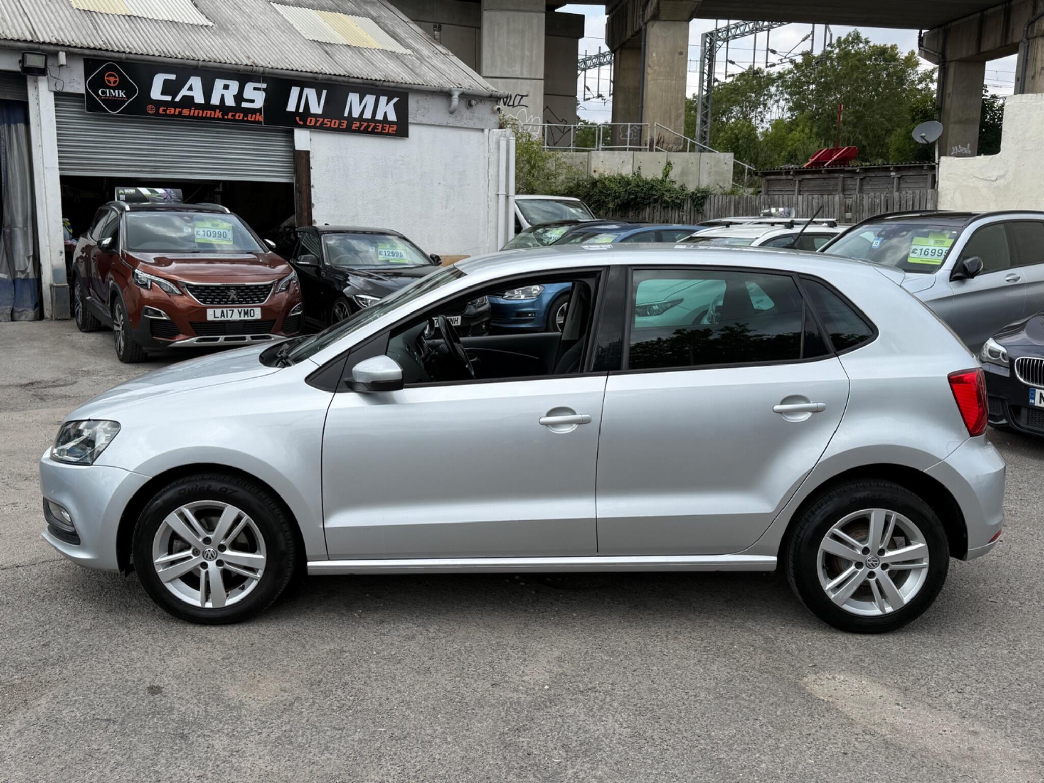 Volkswagen Polo - Image 10