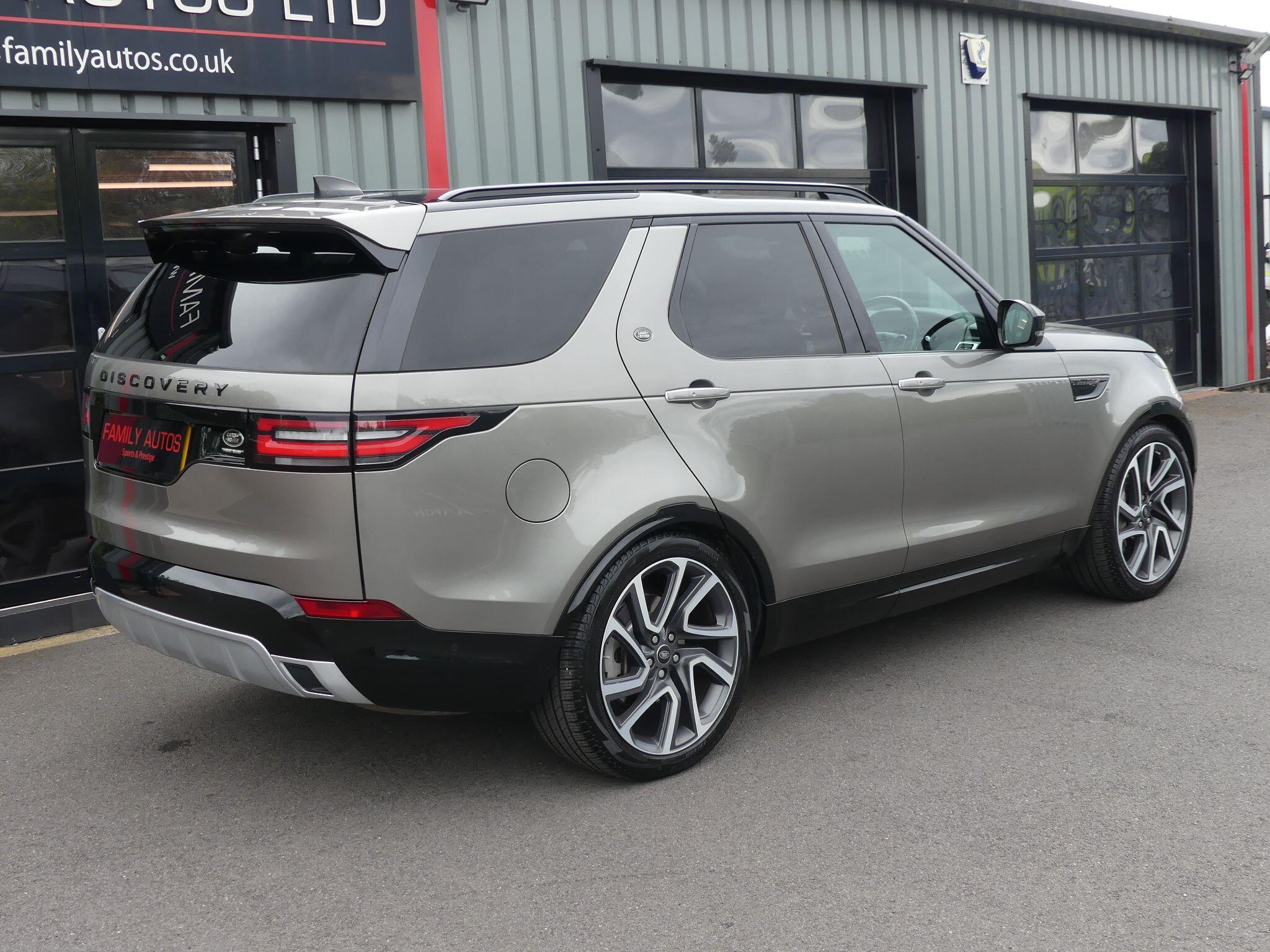 Land Rover Discovery view 7