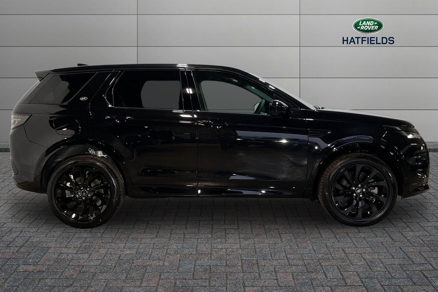 Land Rover Discovery Sport view 5