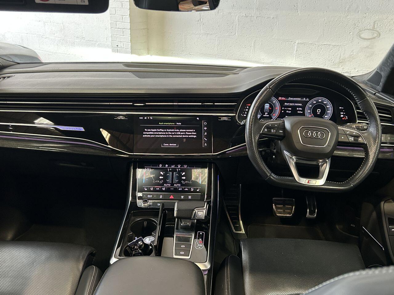 Audi Q7 view 38