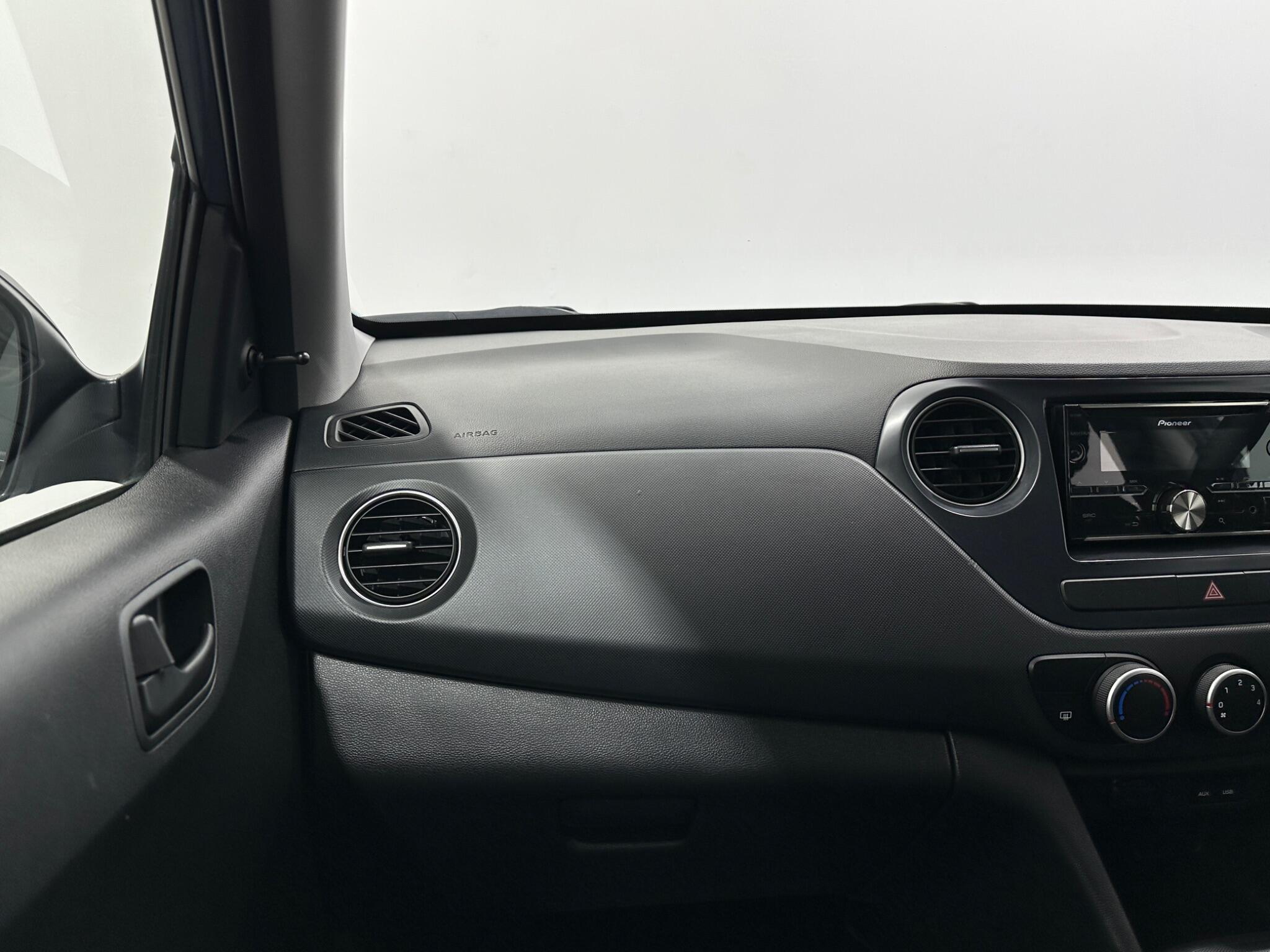 Hyundai i10 view 22