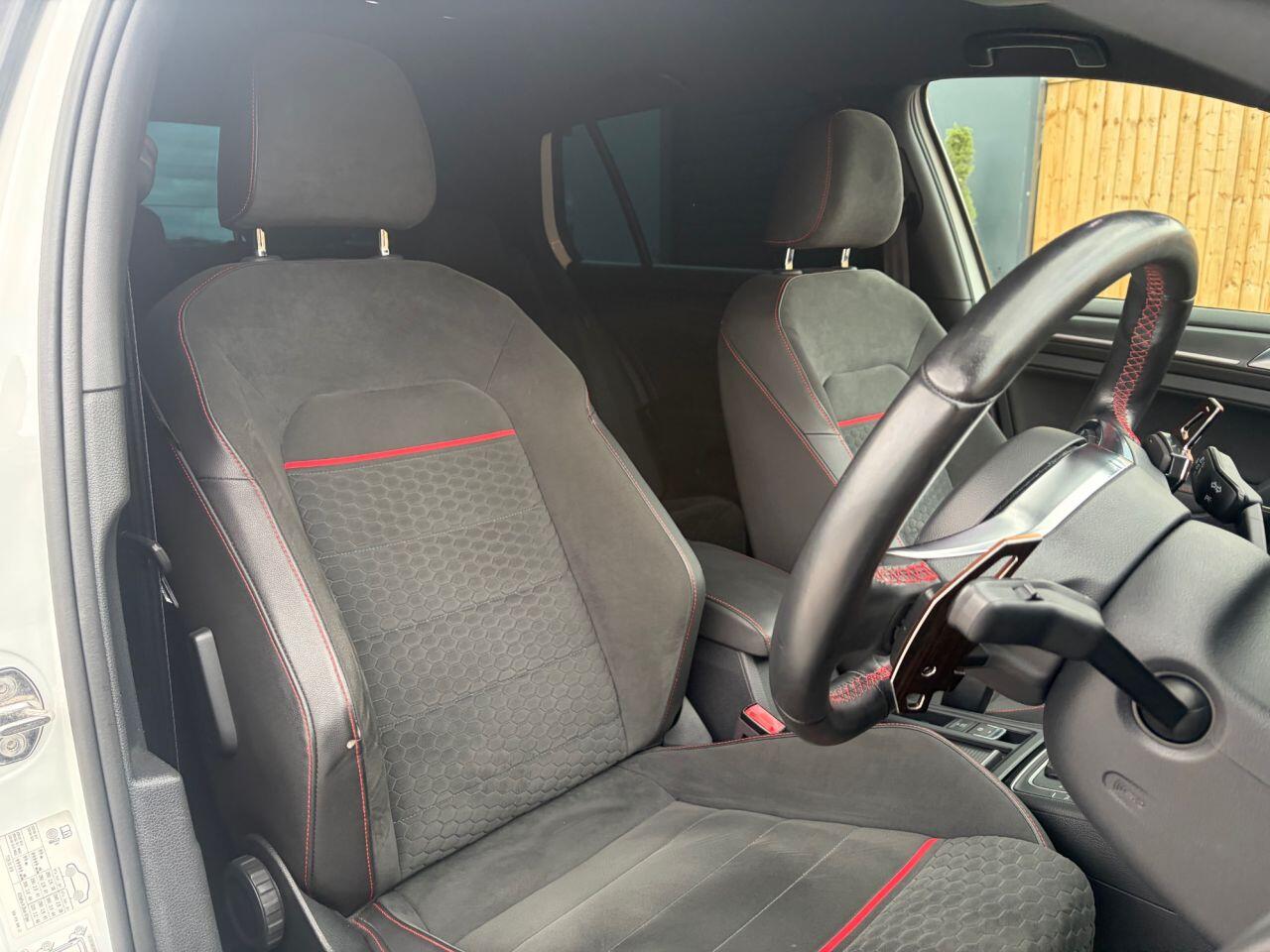 Volkswagen Golf view 20