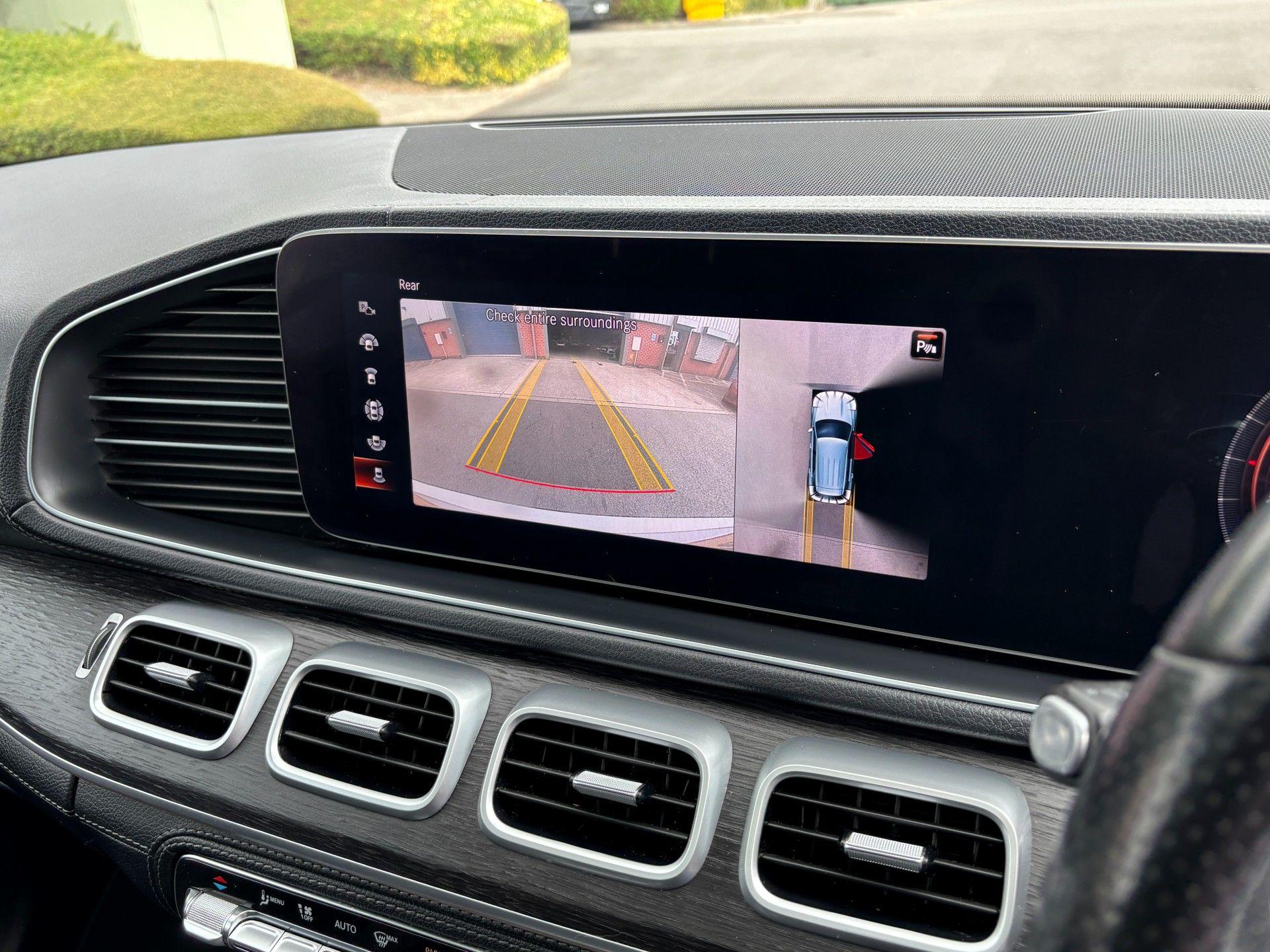 Mercedes-Benz Gle view 18