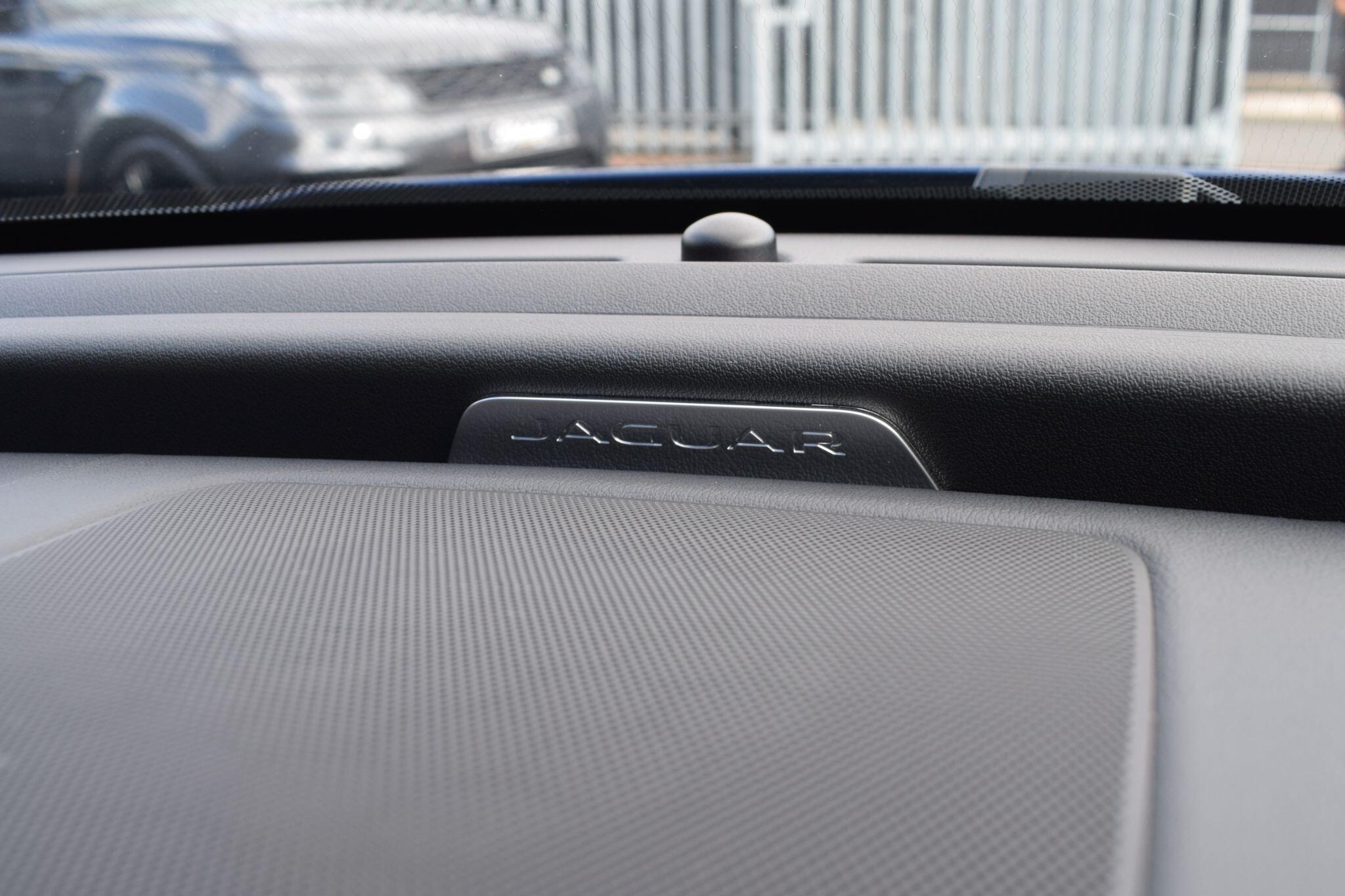 Jaguar Xe view 28