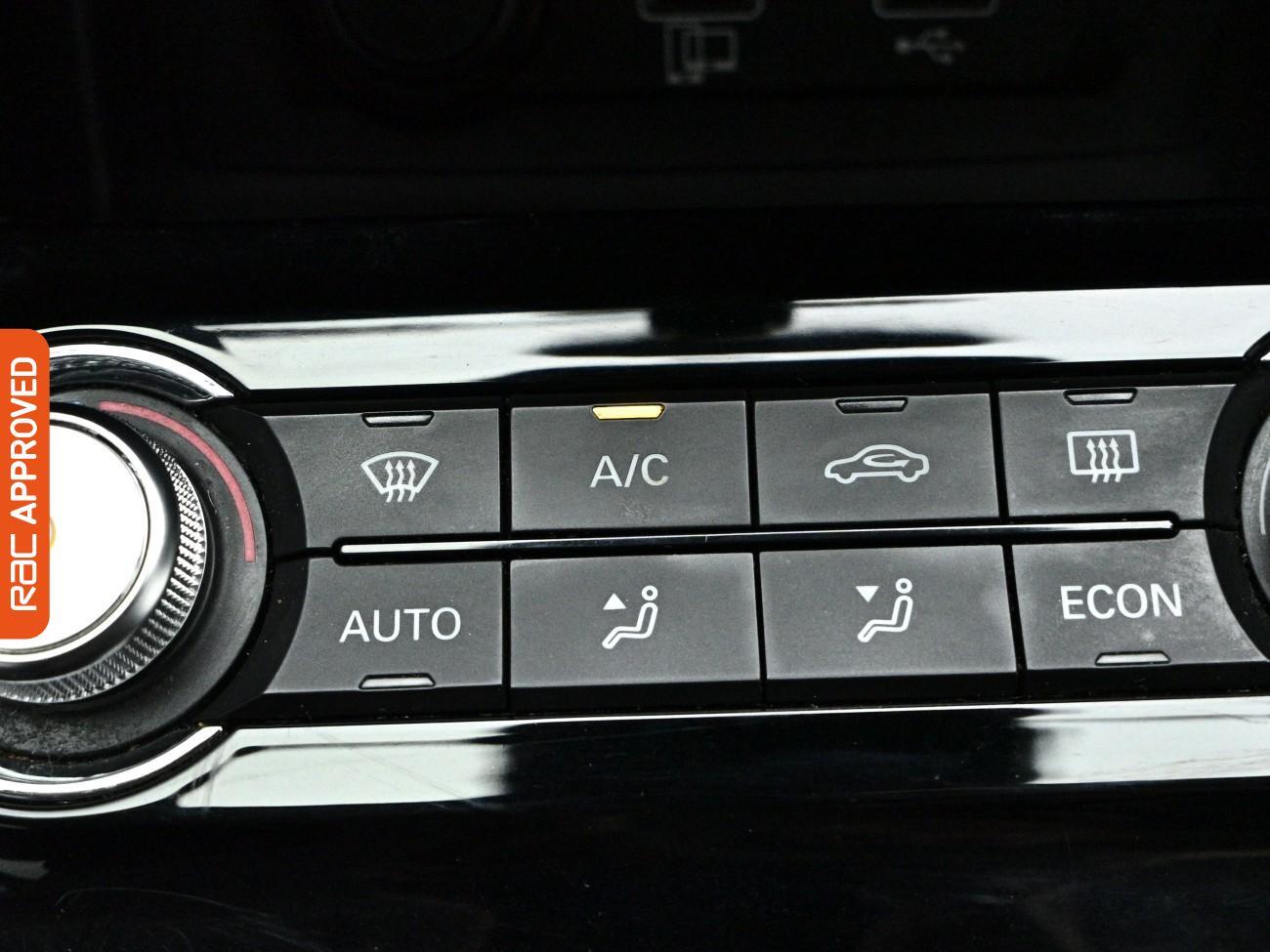 MG MG5 view 18