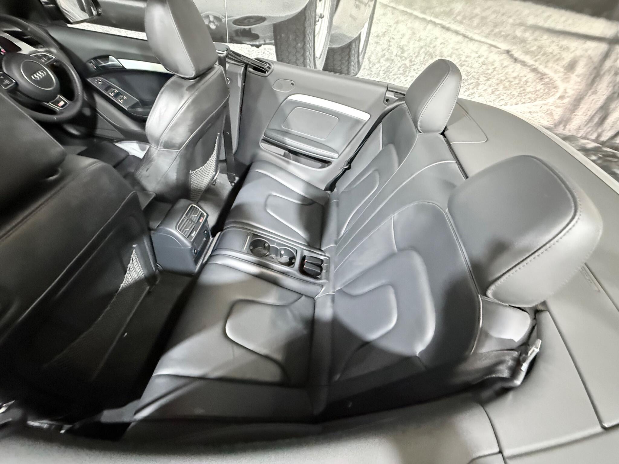 Audi A5 Cabriolet view 11