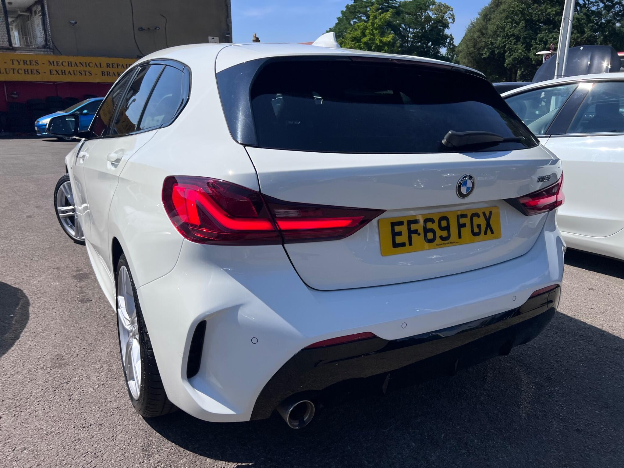 BMW 1 Series view 10
