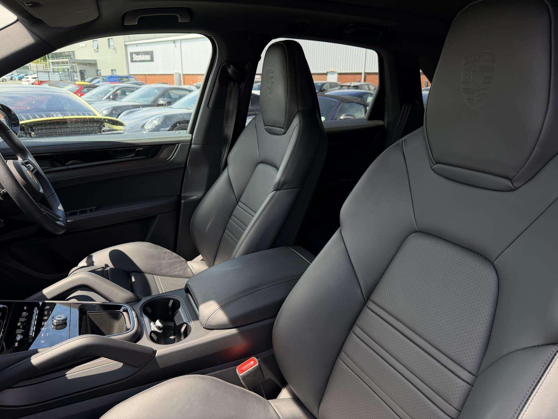 Porsche Cayenne view 17