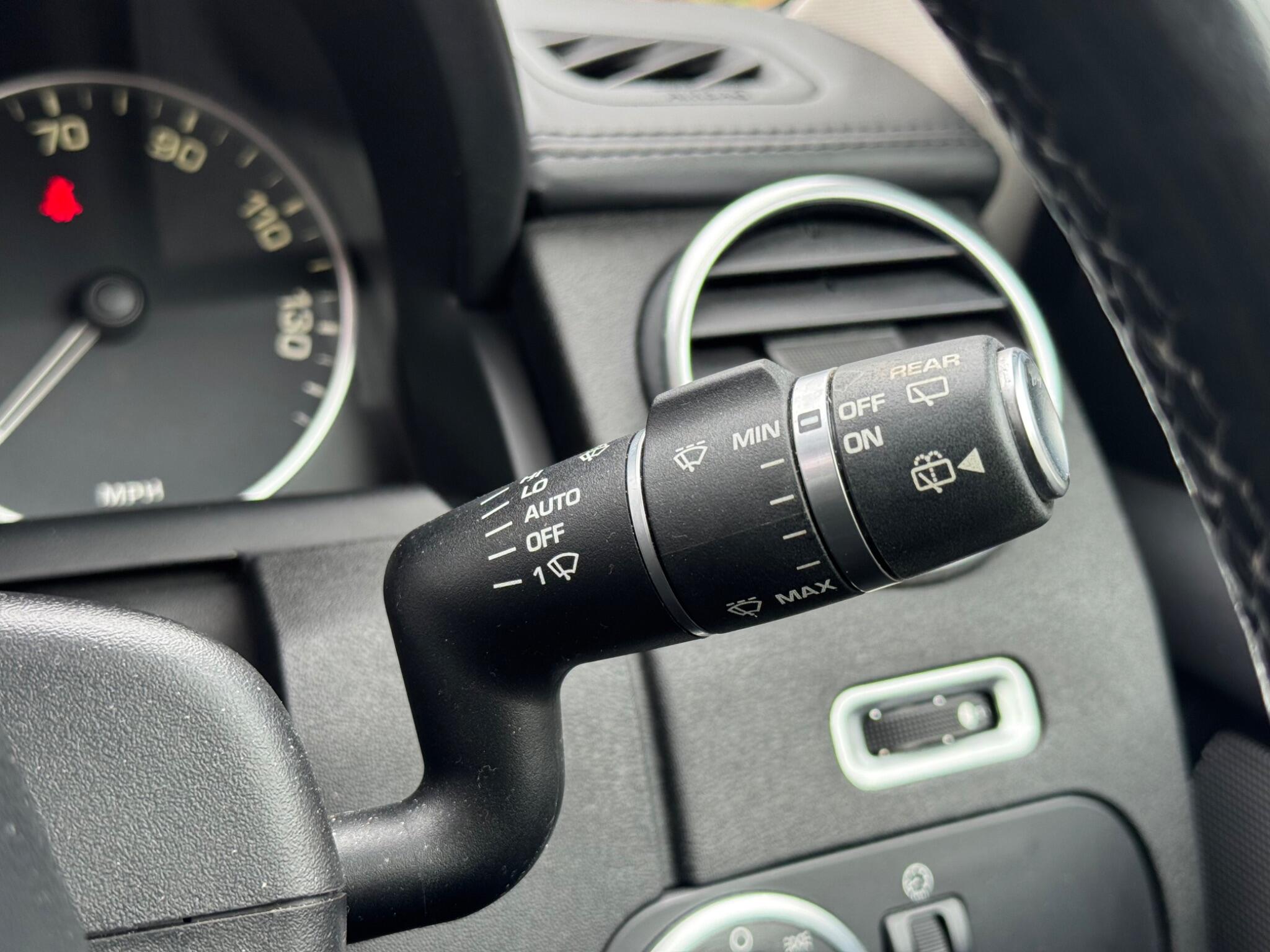 Land Rover Discovery view 38