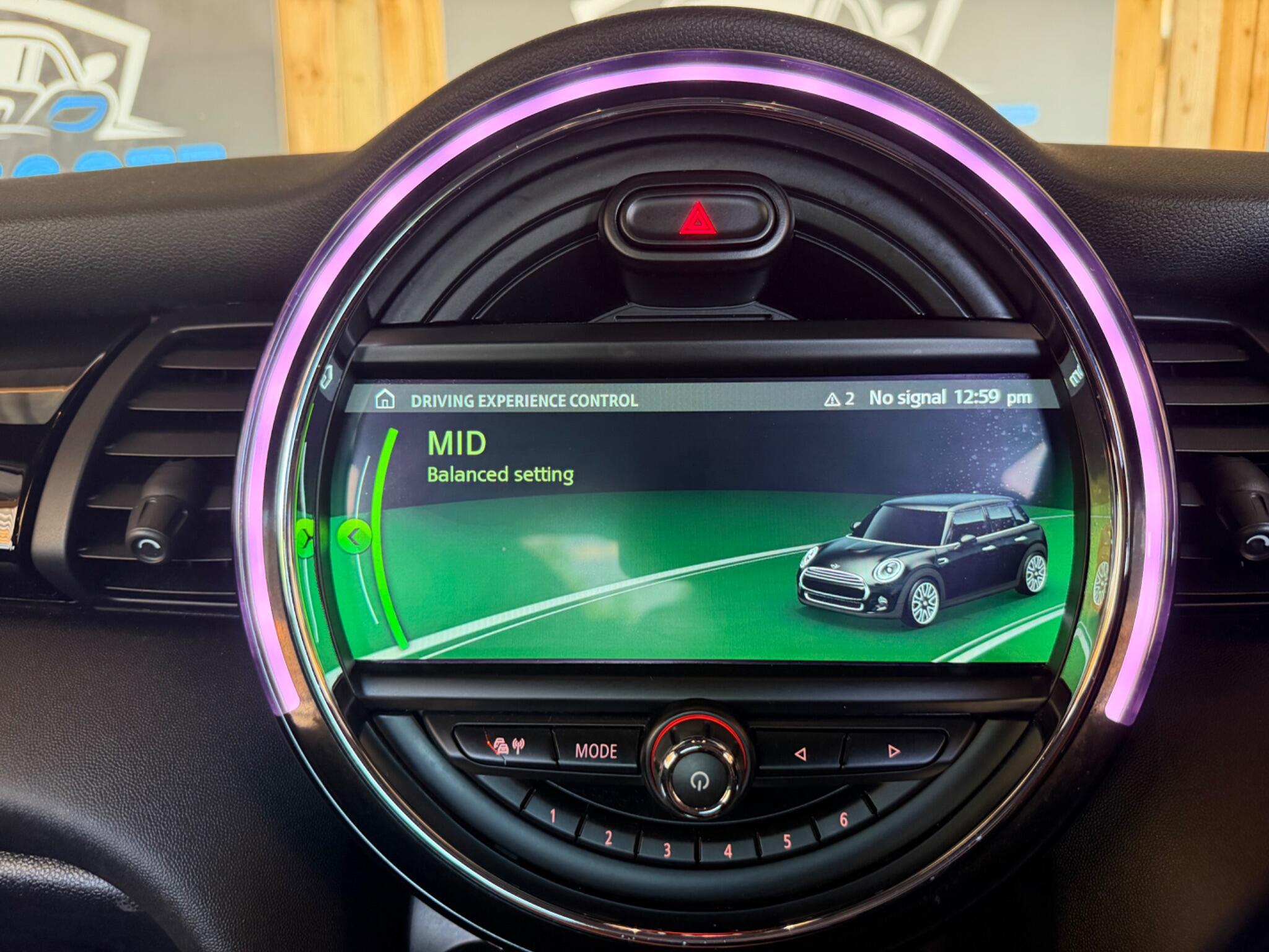 Mini Hatch view 36