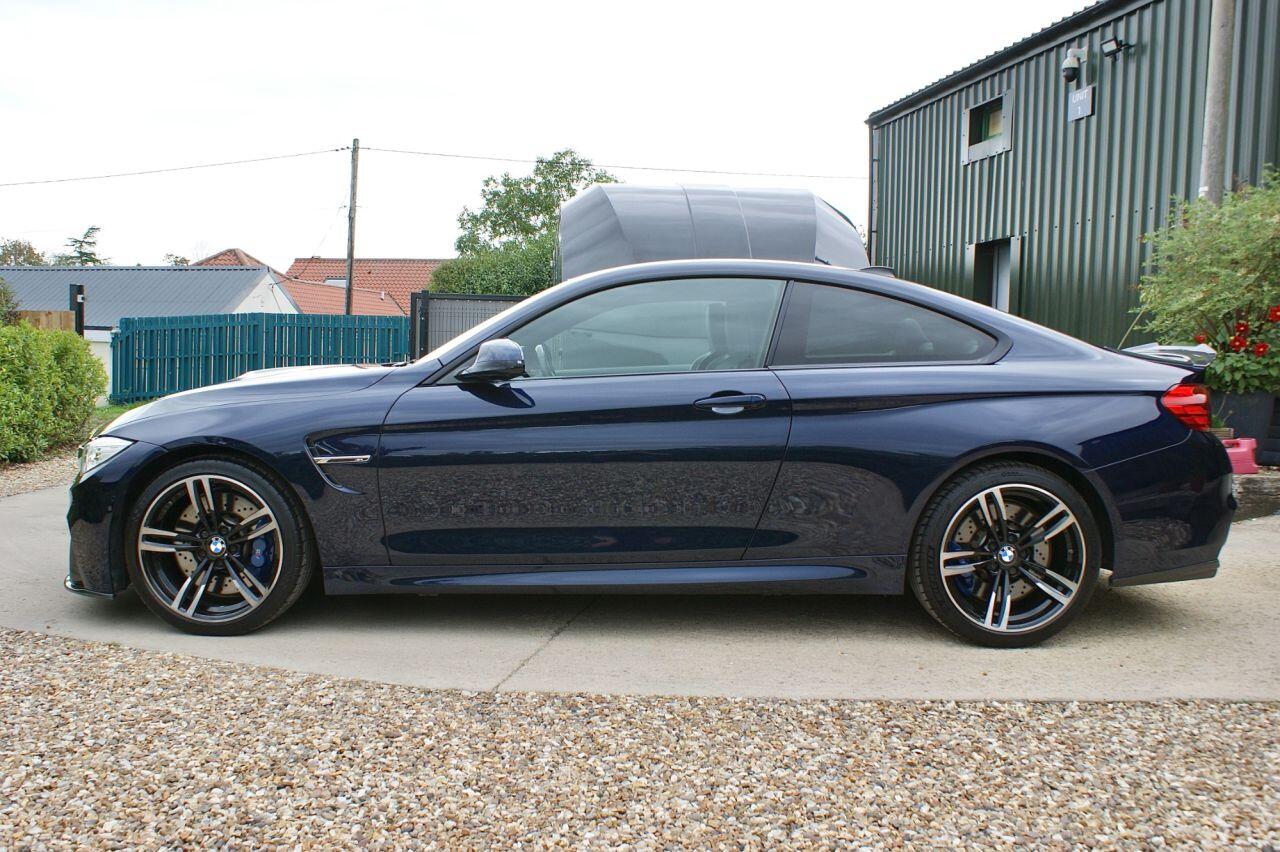 BMW M4 view 40