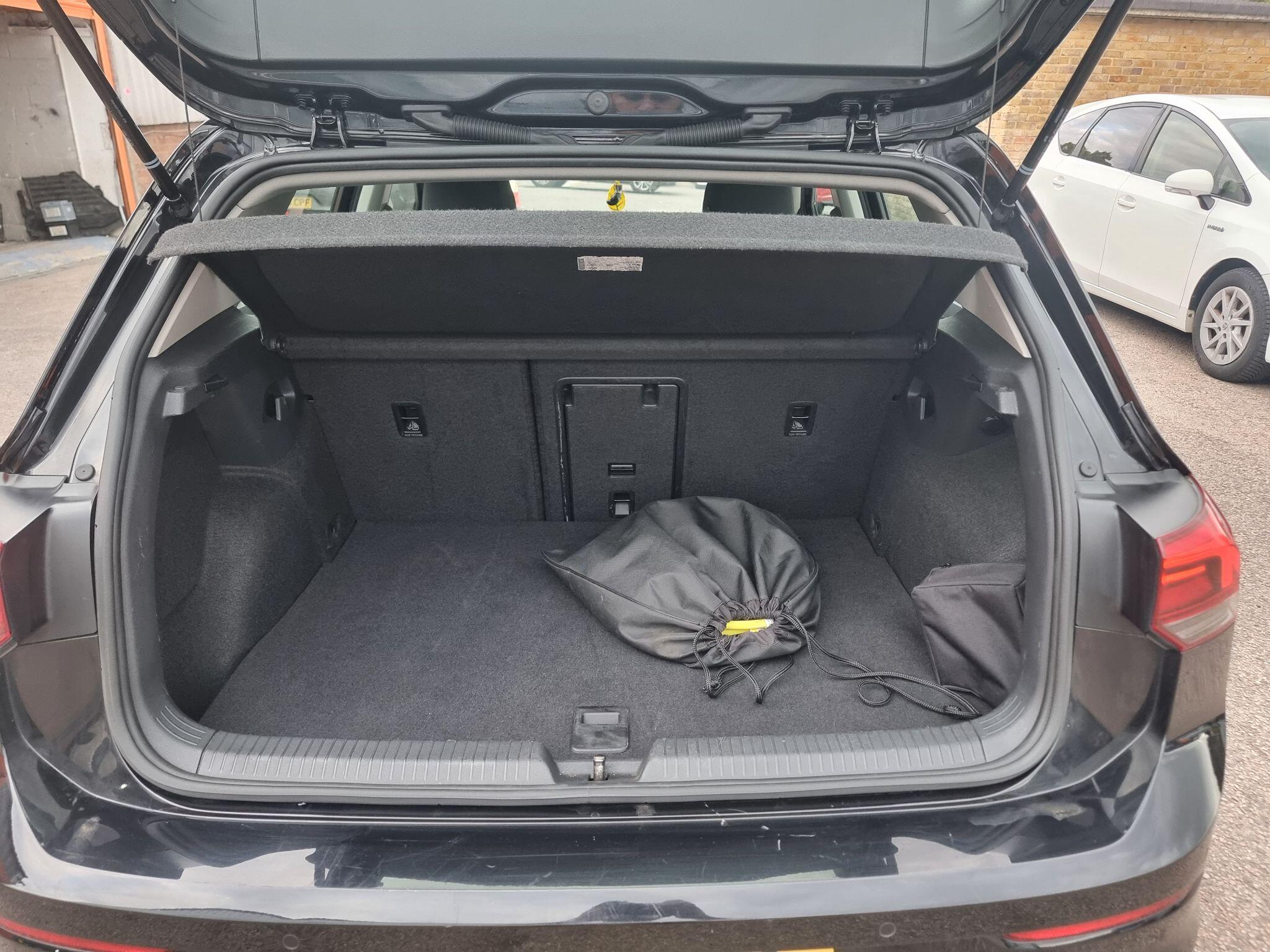 Volkswagen Golf view 14