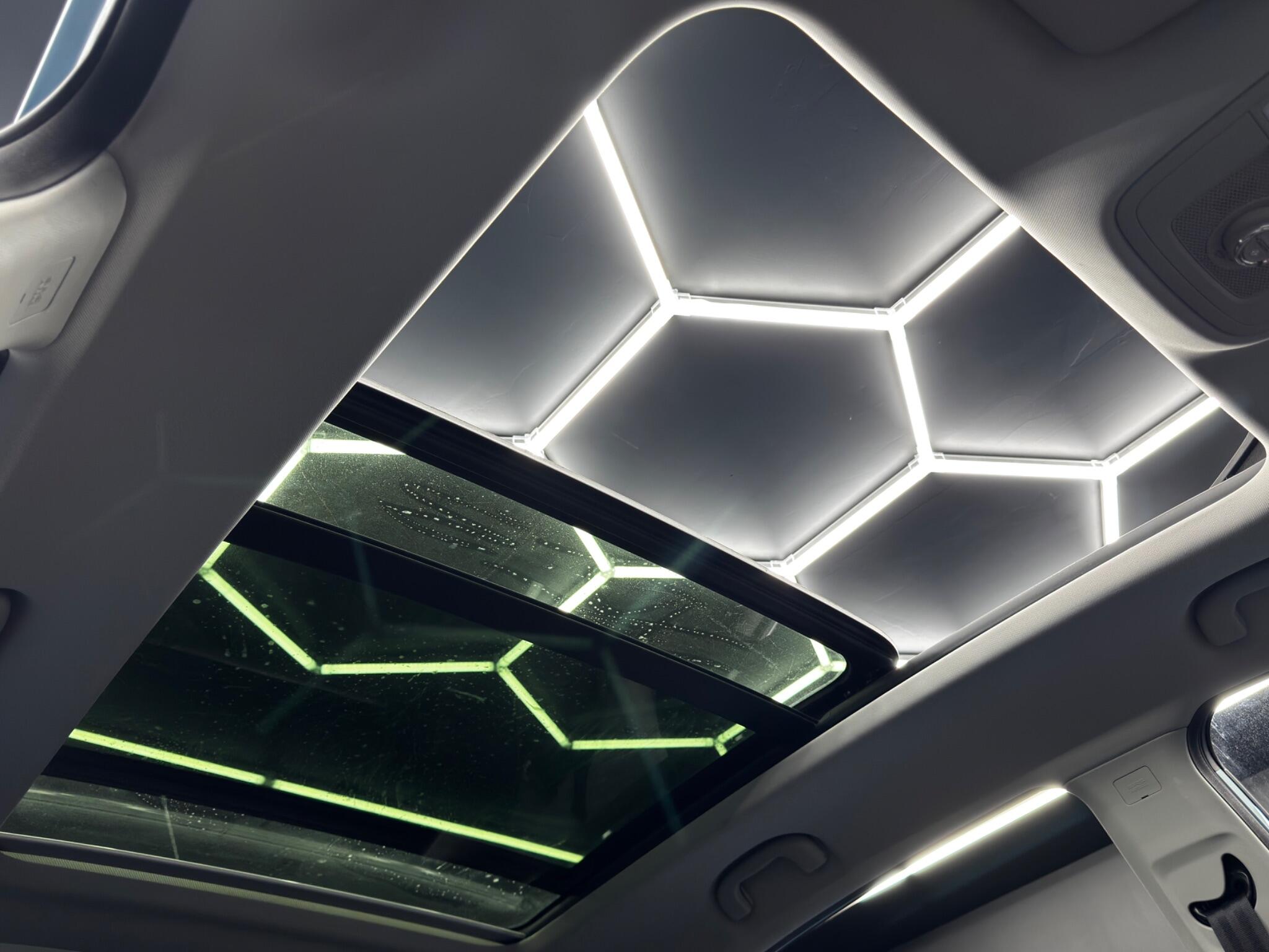 MG ZS view 30
