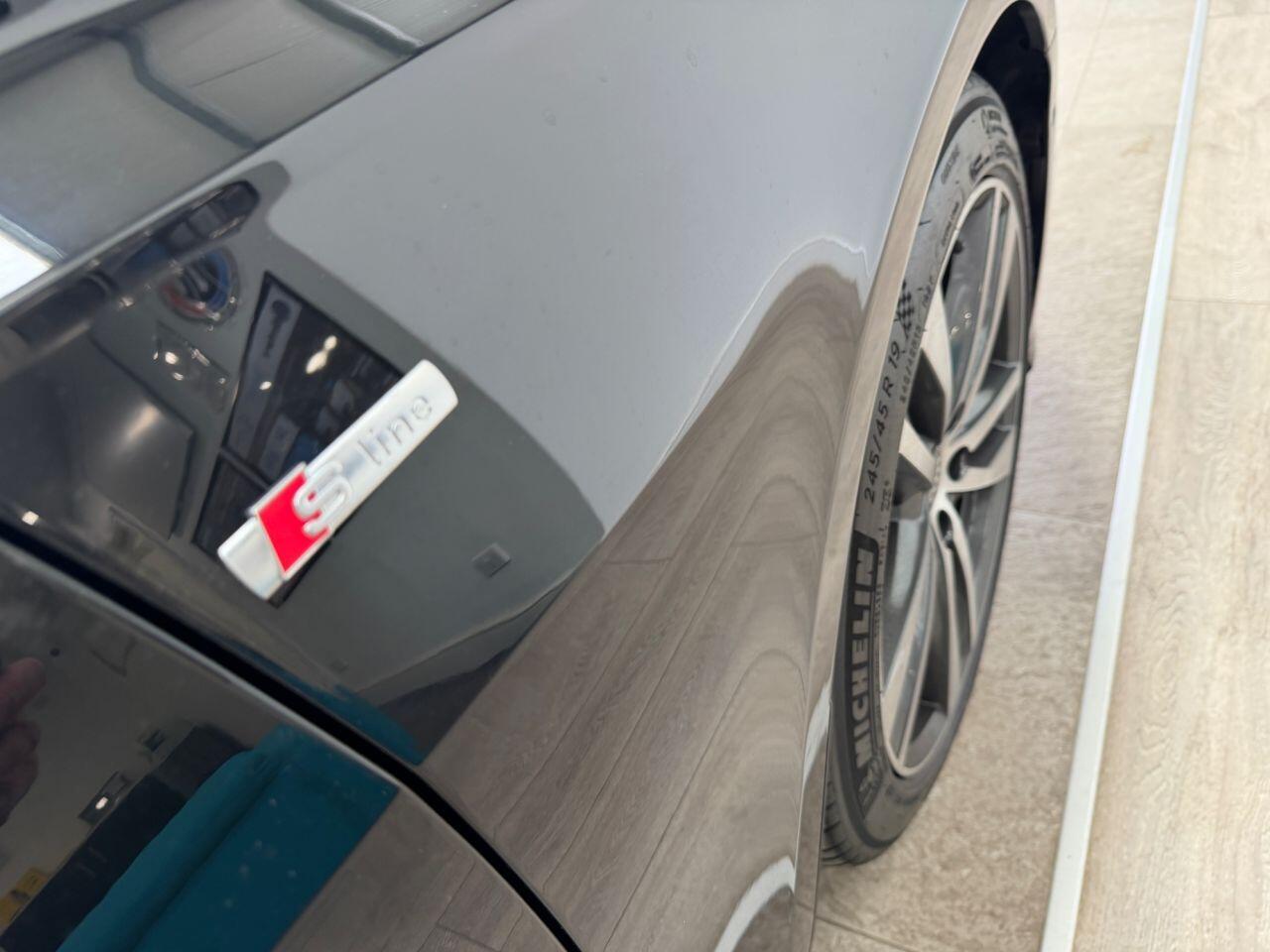 Audi A6 Saloon view 13