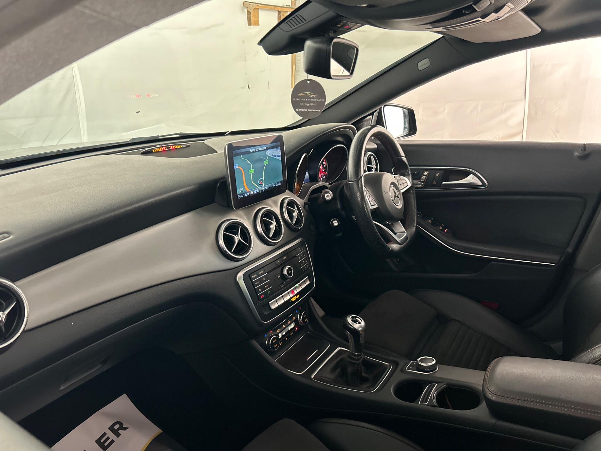 Mercedes-Benz CLA view 20