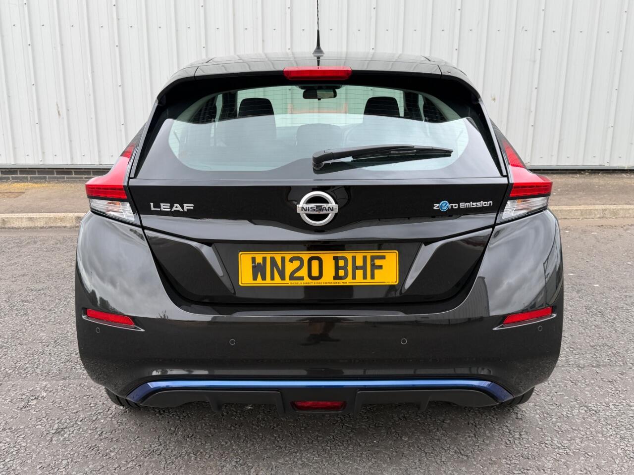 Nissan Leaf view 10