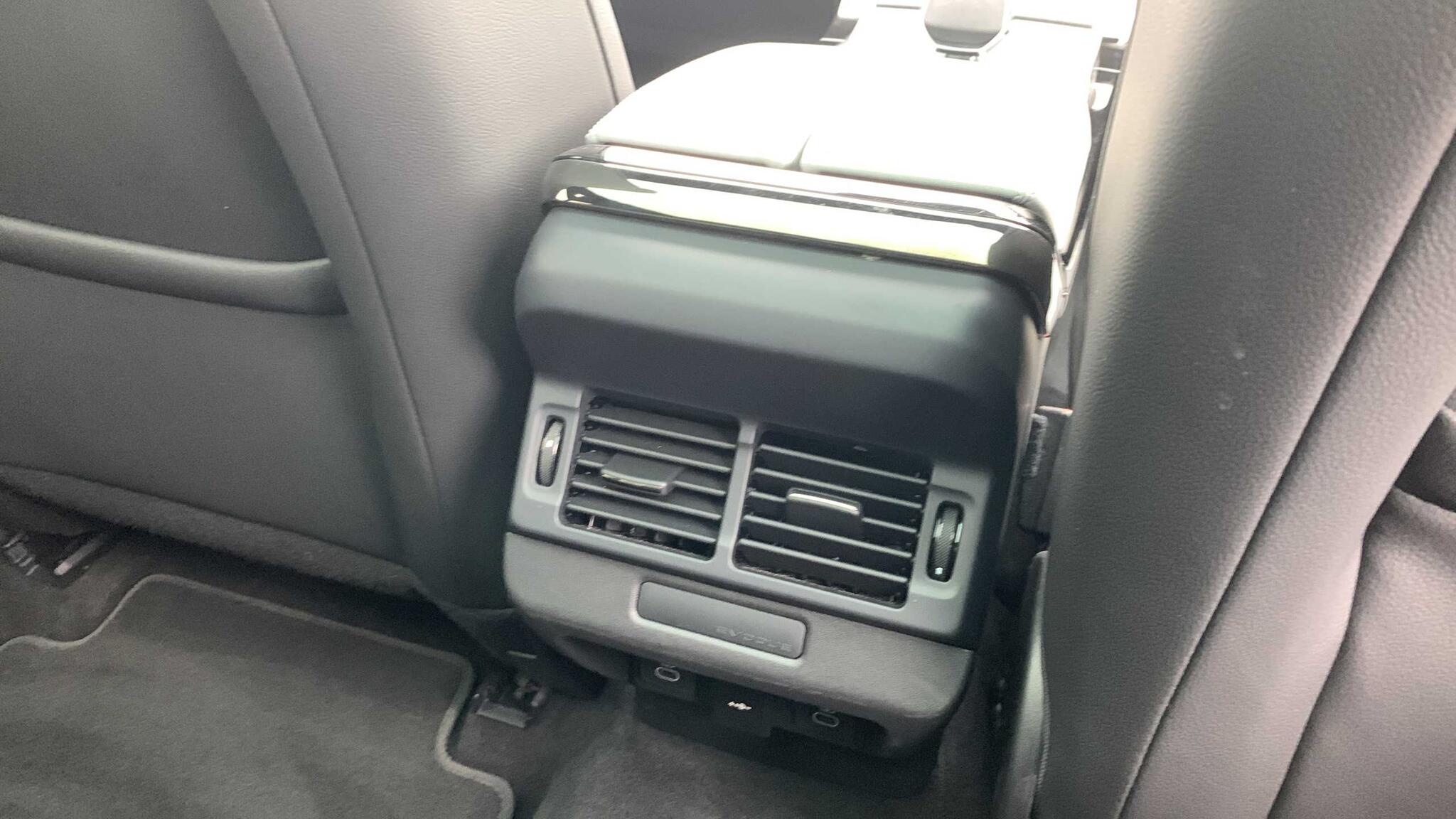 Land Rover Range Rover Evoque view 18