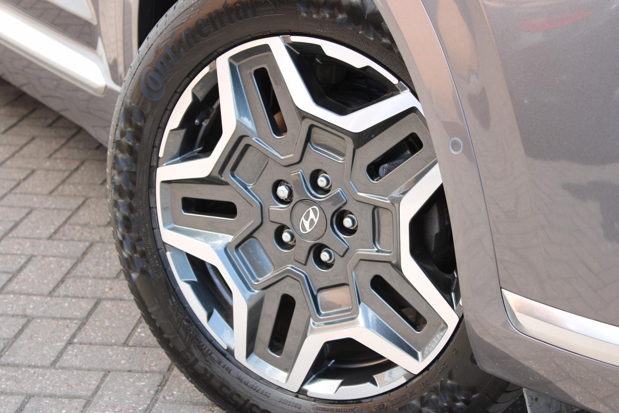 Hyundai Santa Fe view 11