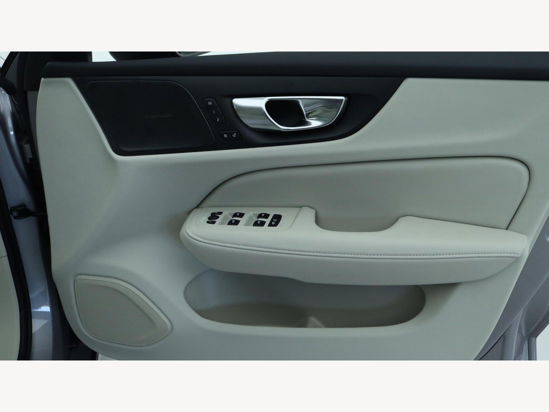 Volvo V60 view 27