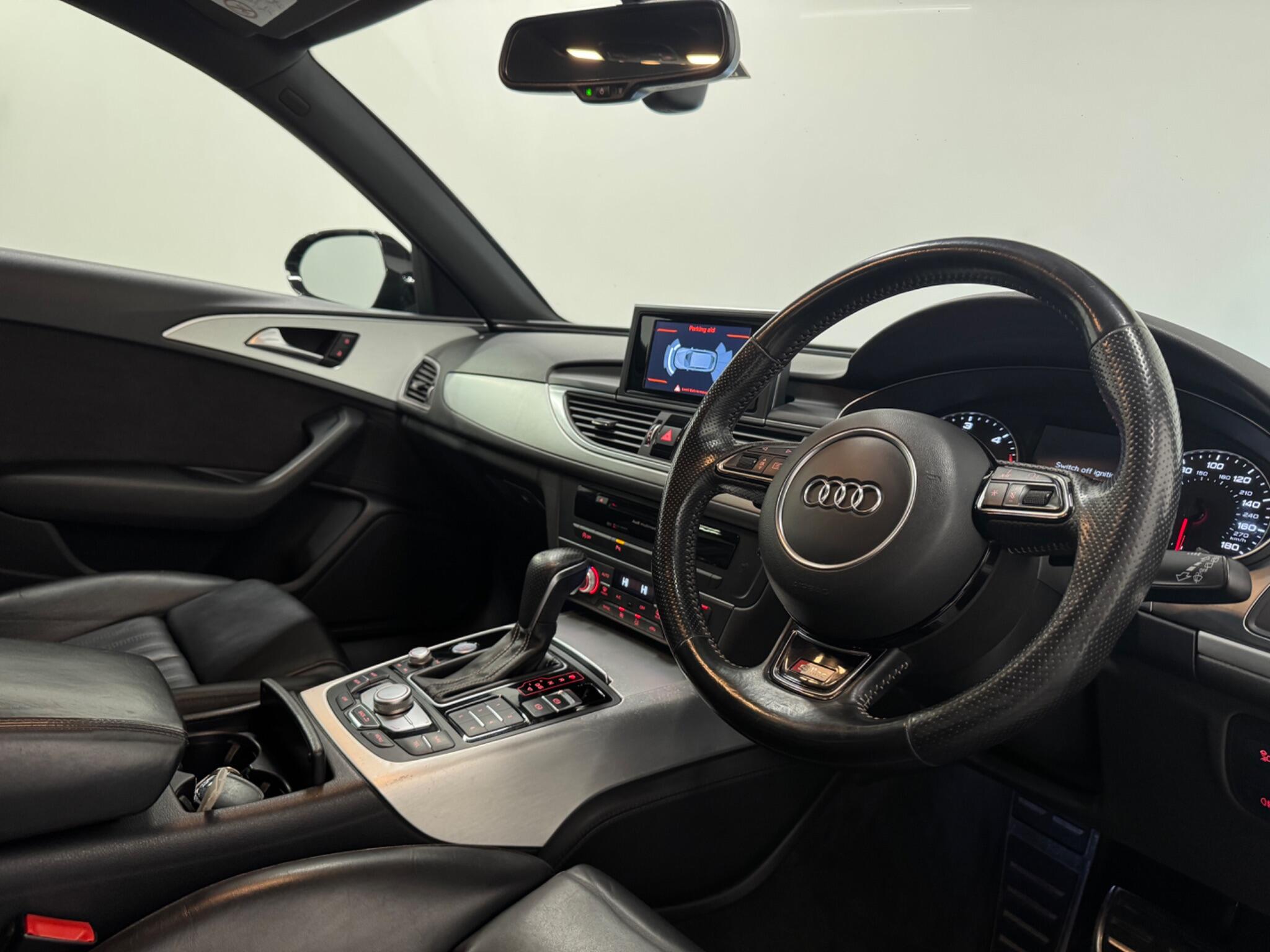 Audi A6 view 10