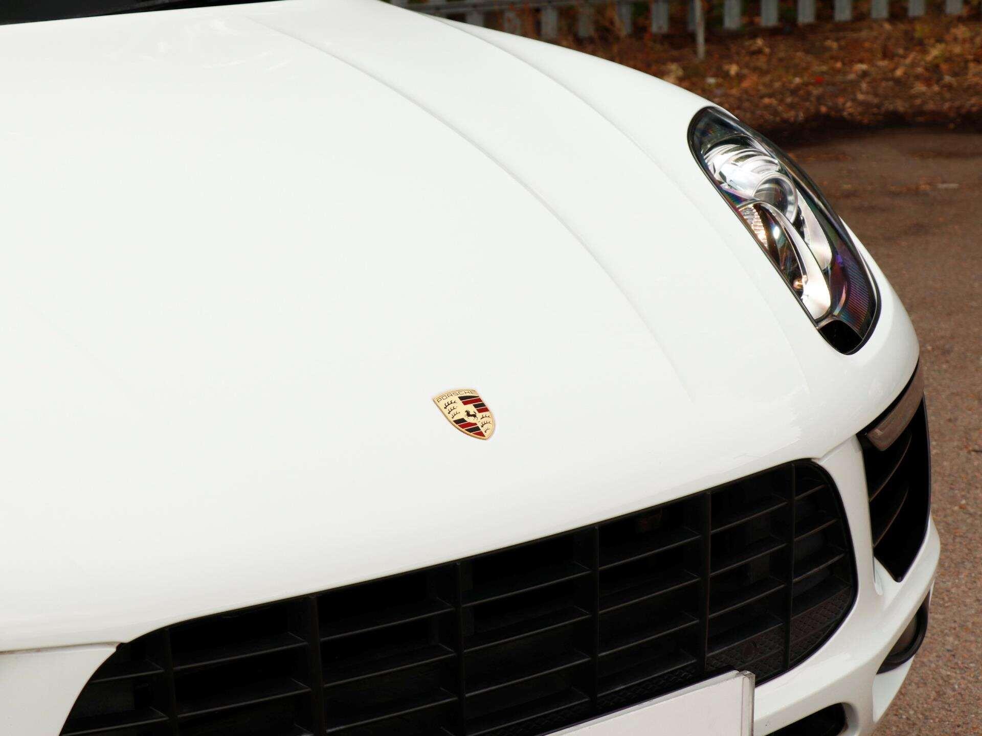 Porsche Macan view 33