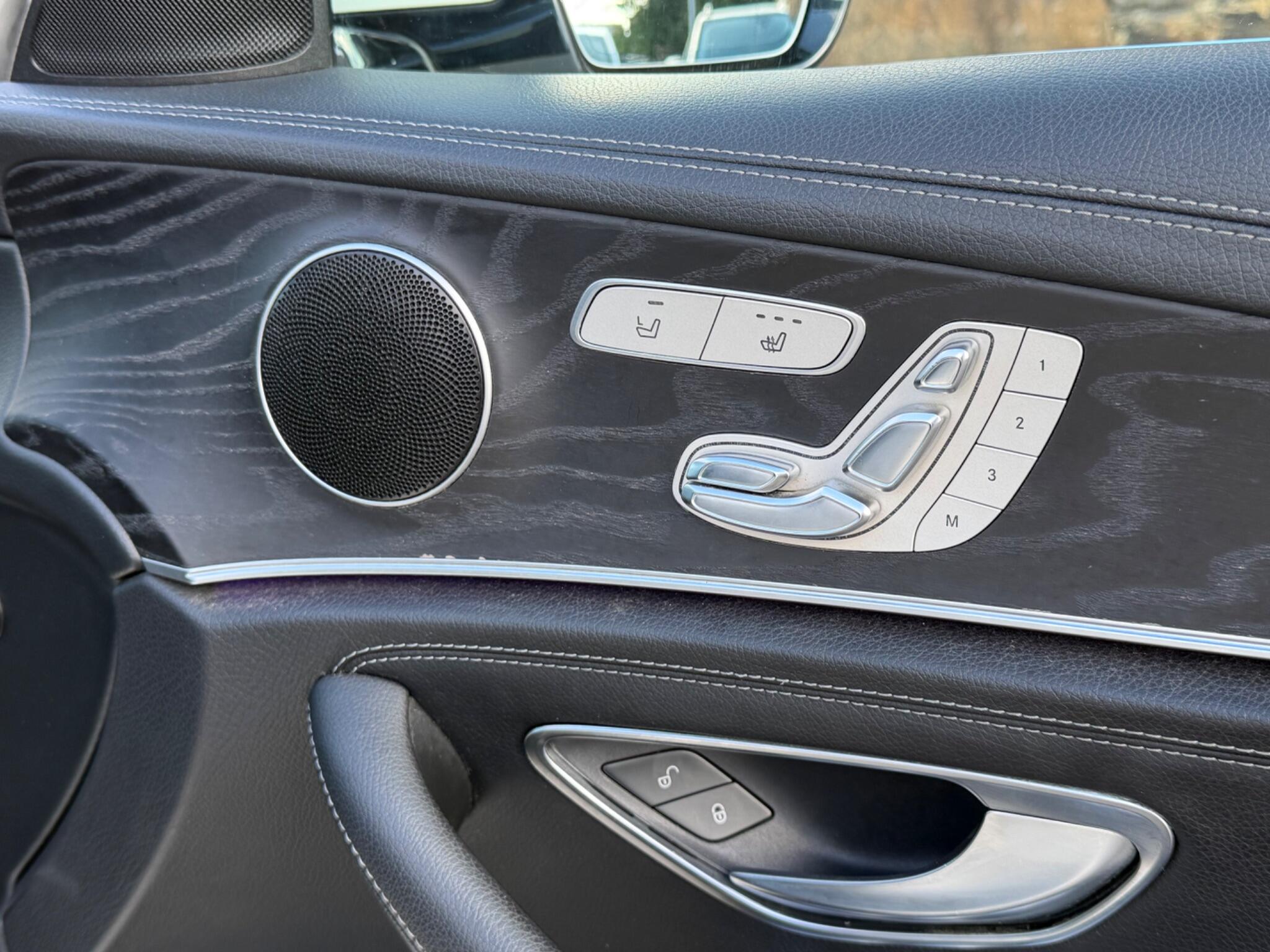 Mercedes-Benz E-Class view 48