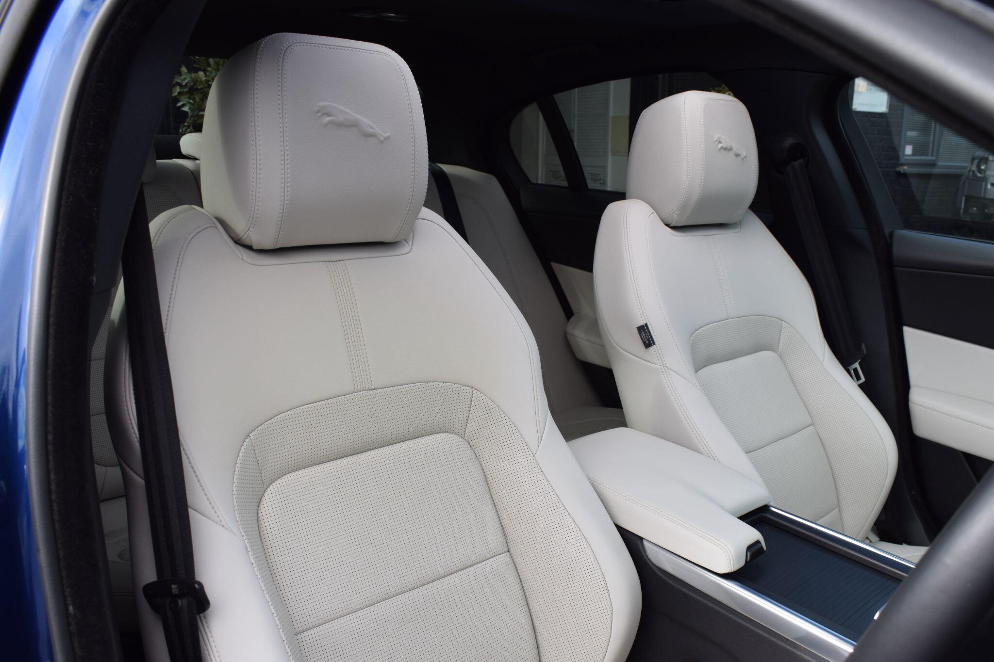 Jaguar Xe view 8