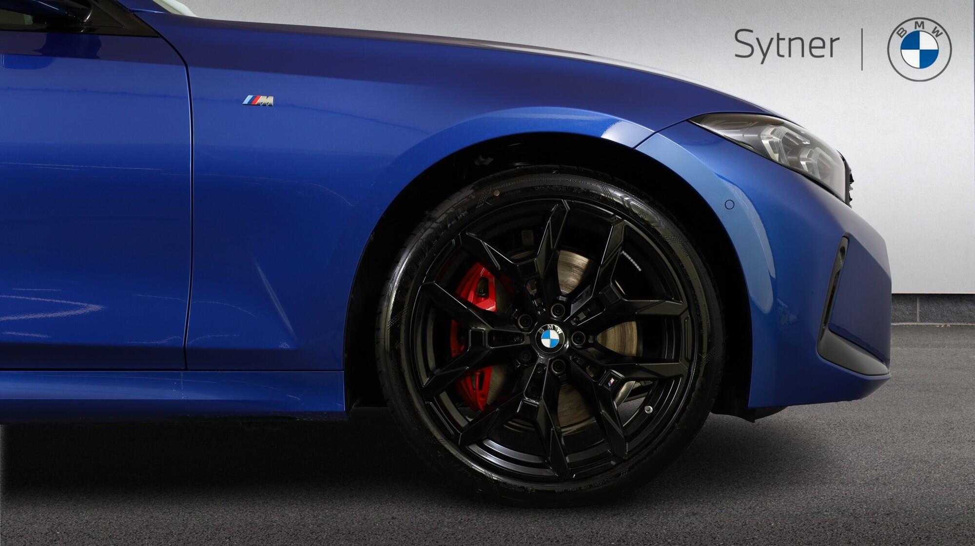 BMW 3 Series view 14