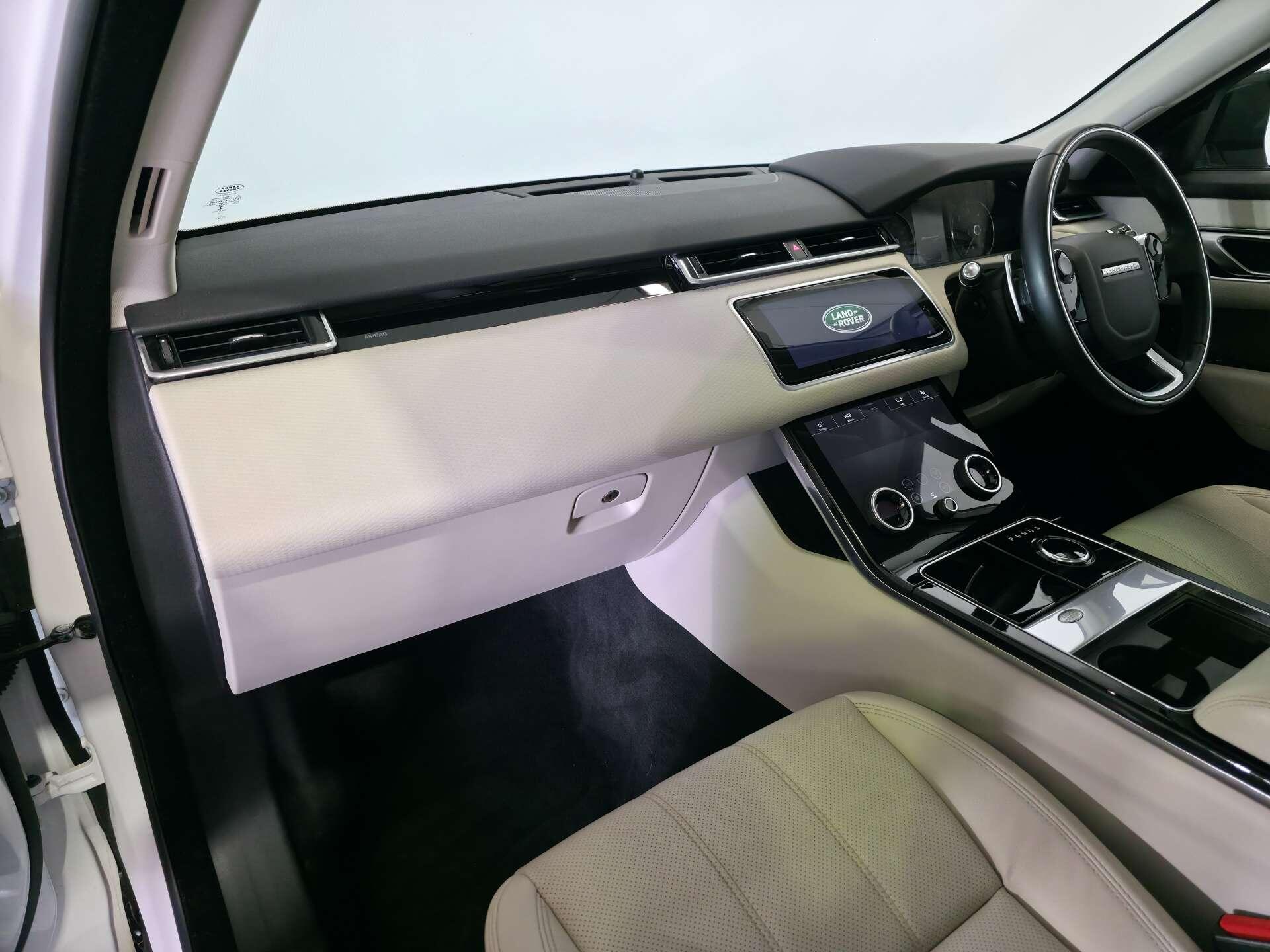 Land Rover Range Rover Velar view 76