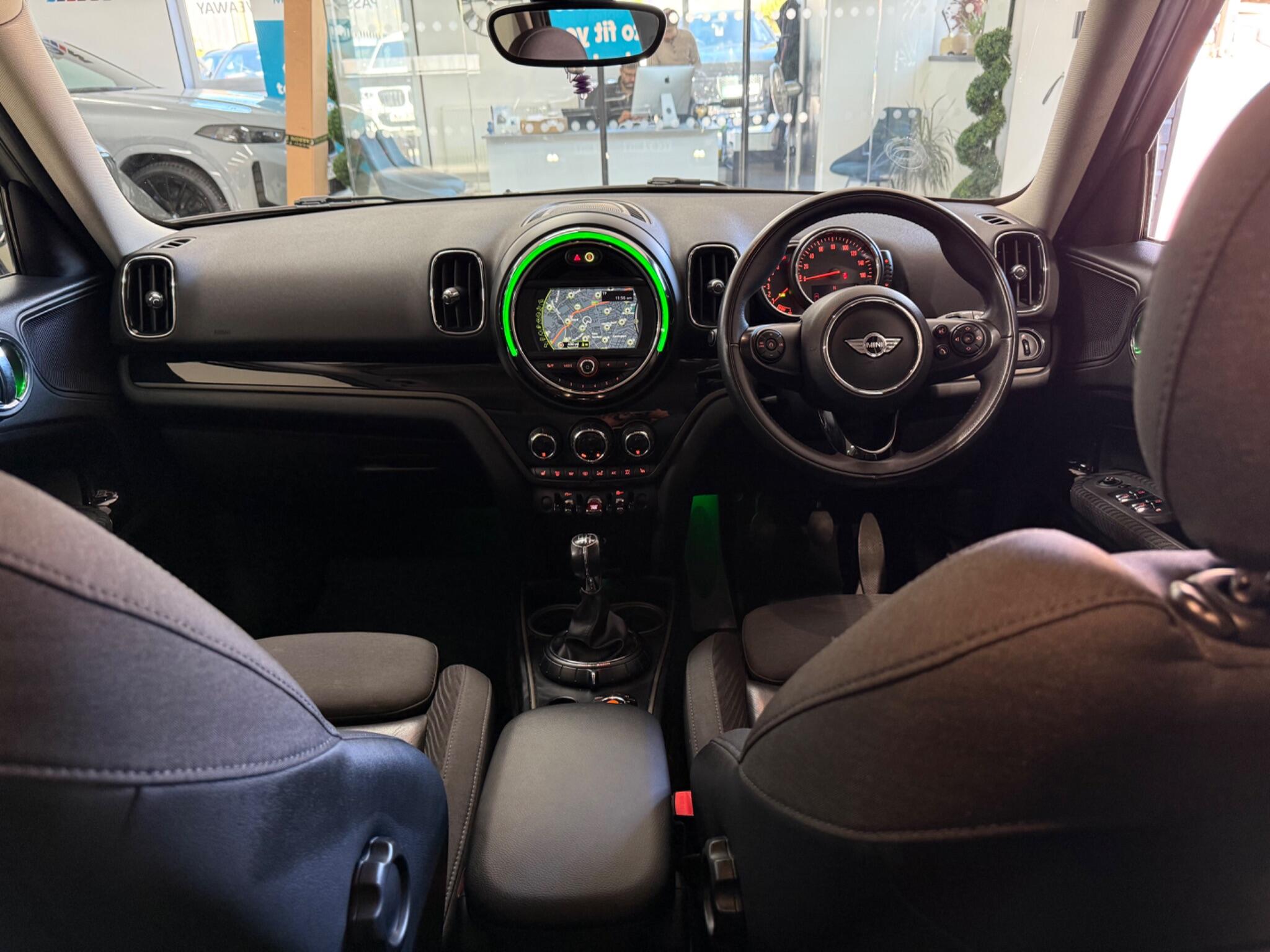 MINI Countryman view 25