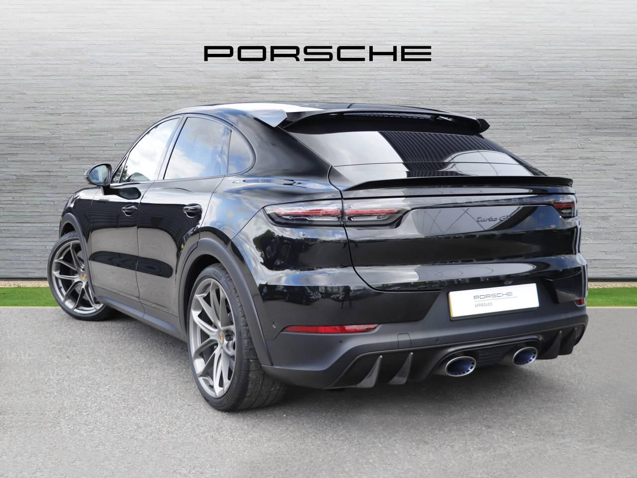 Porsche Cayenne view 3