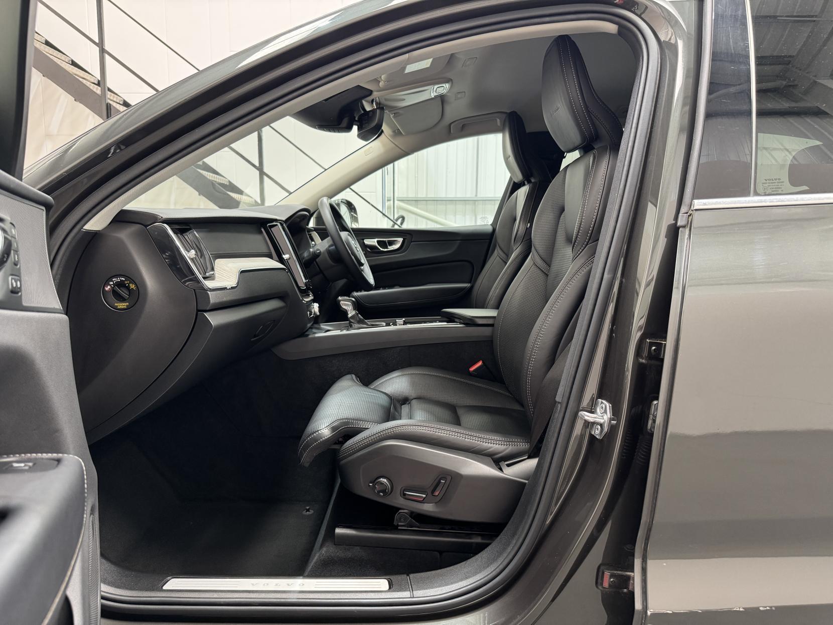 Volvo XC60 view 43