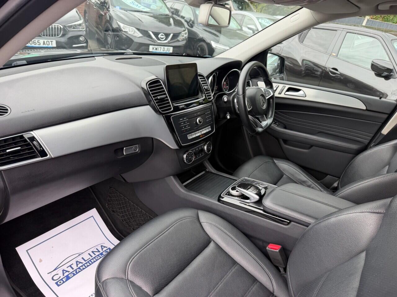 Mercedes-Benz Gle view 16