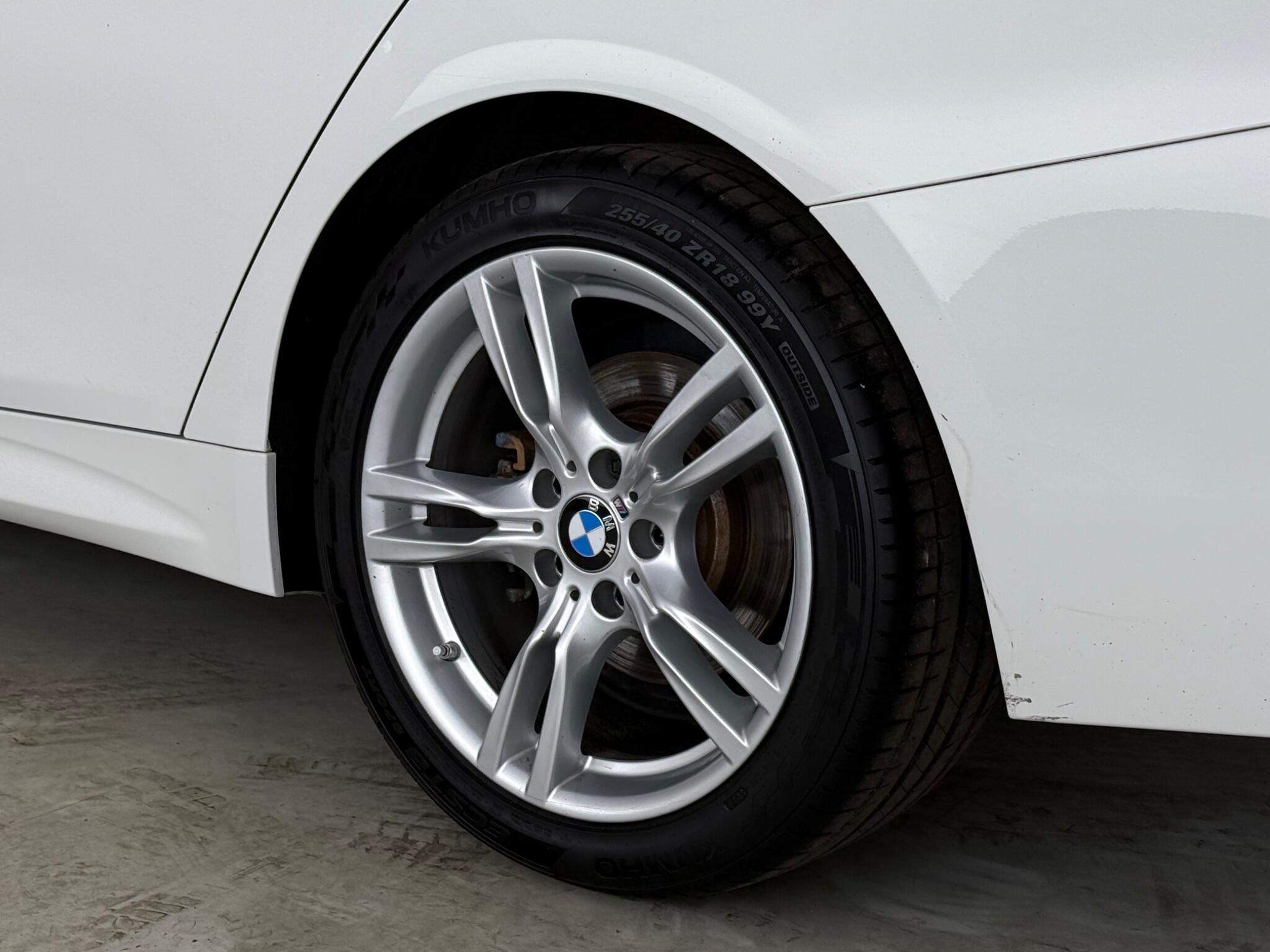BMW 4 Series view 9